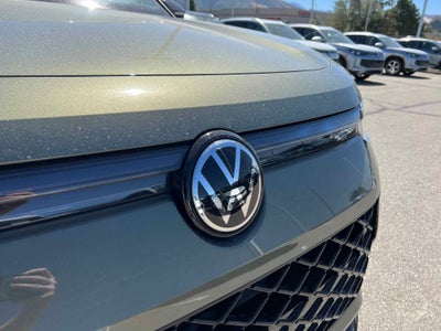 2025 Volkswagen Tiguan SE R-Line Black