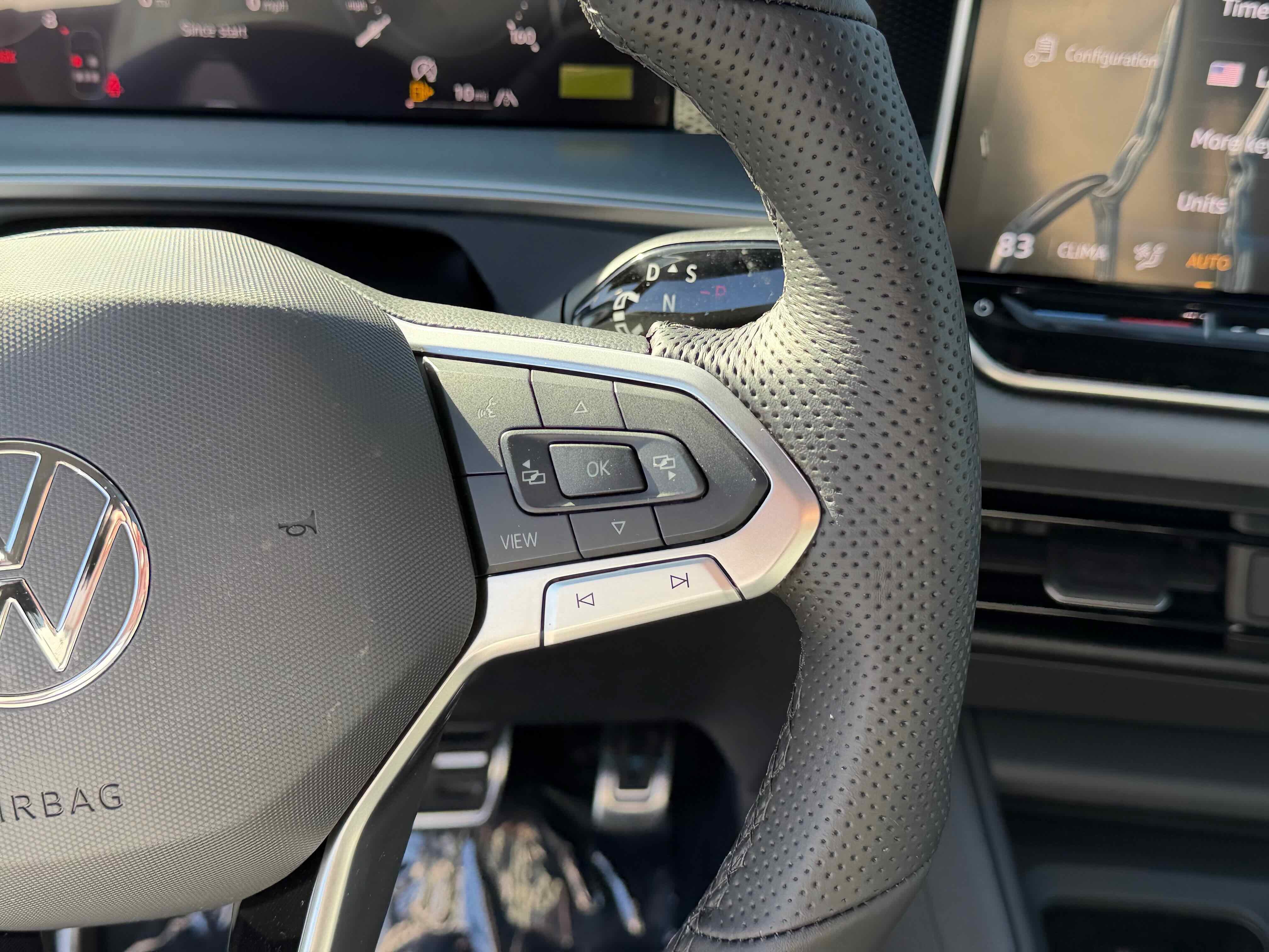 2026 Volkswagen Tiguan SE R-Line Black