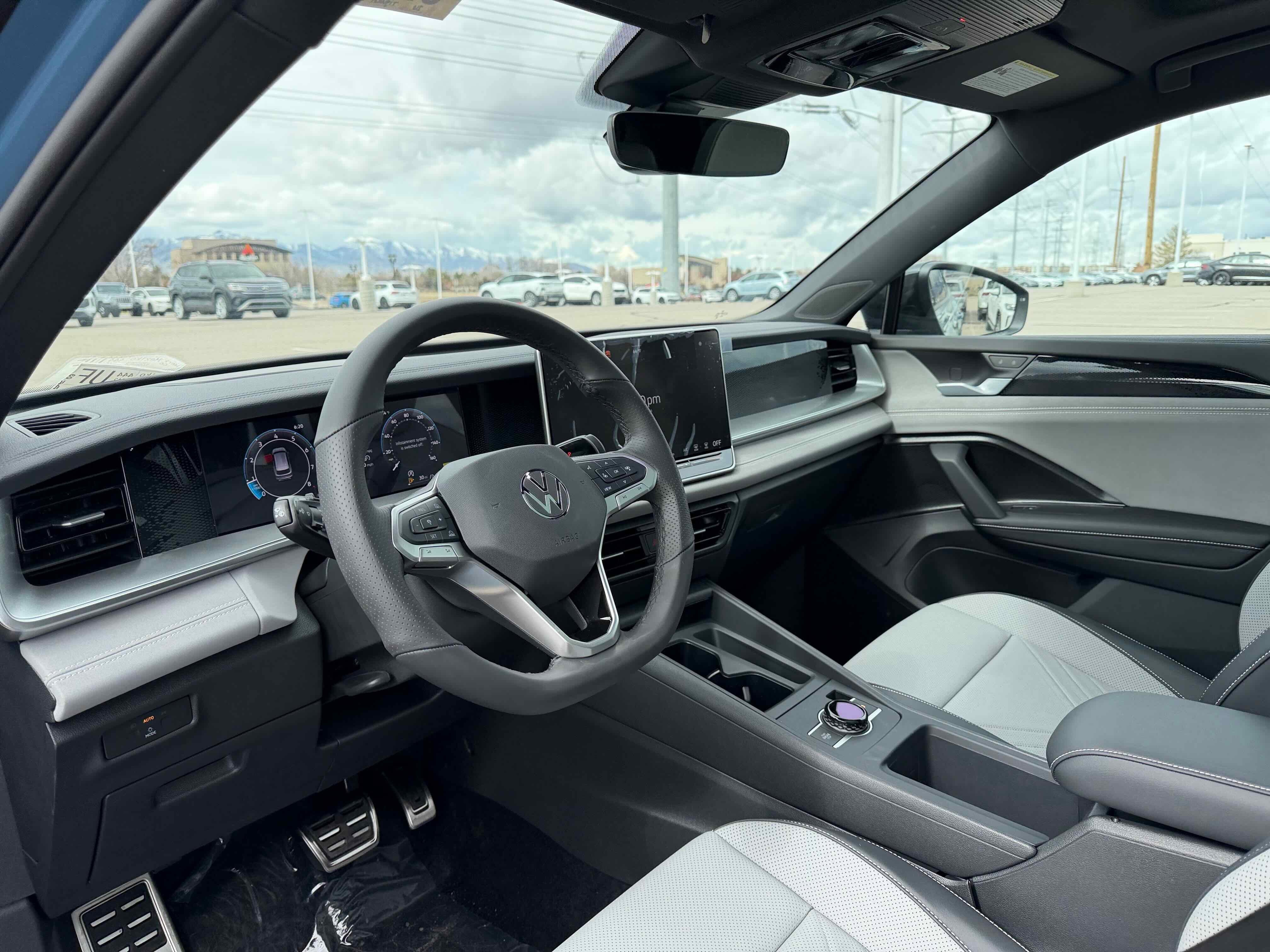 2026 Volkswagen Tiguan SE R-Line Black