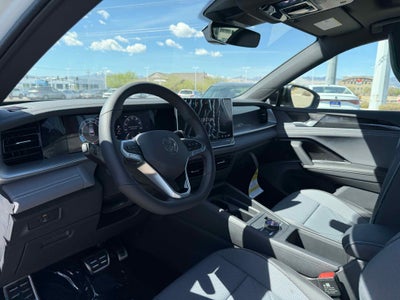 2026 Volkswagen Tiguan SE R-Line Black