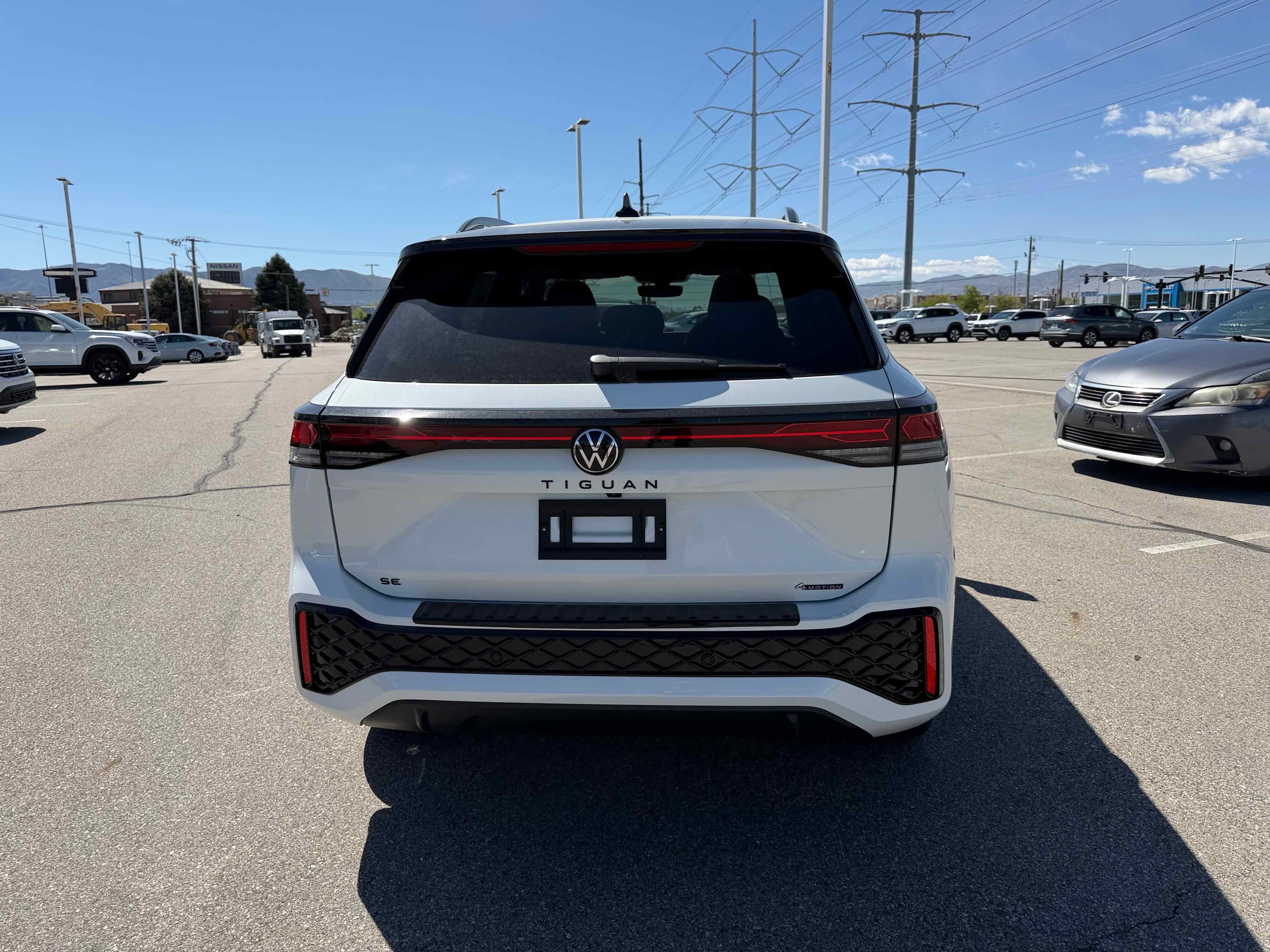 2026 Volkswagen Tiguan SE R-Line Black