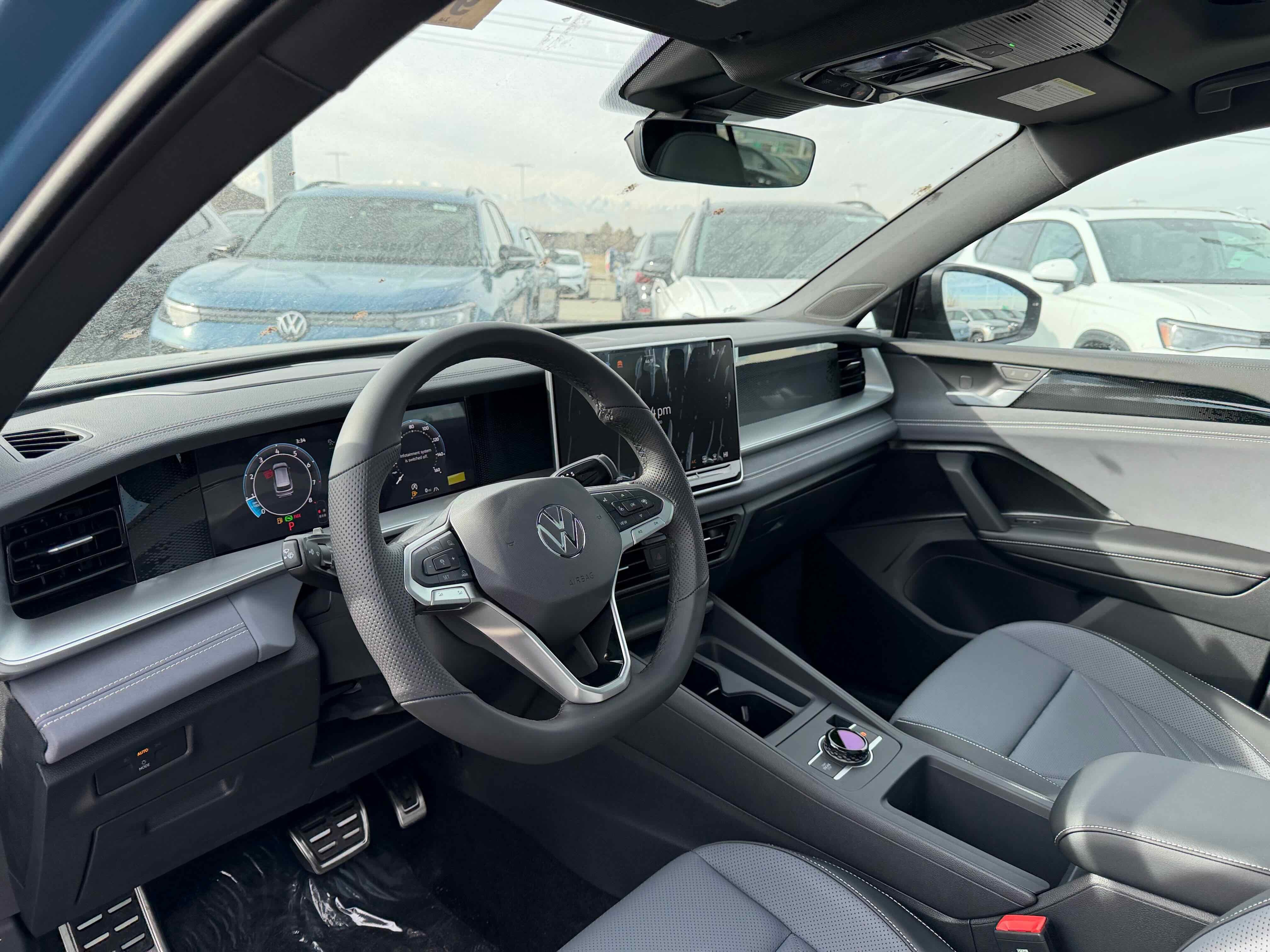 2026 Volkswagen Tiguan SE R-Line Black