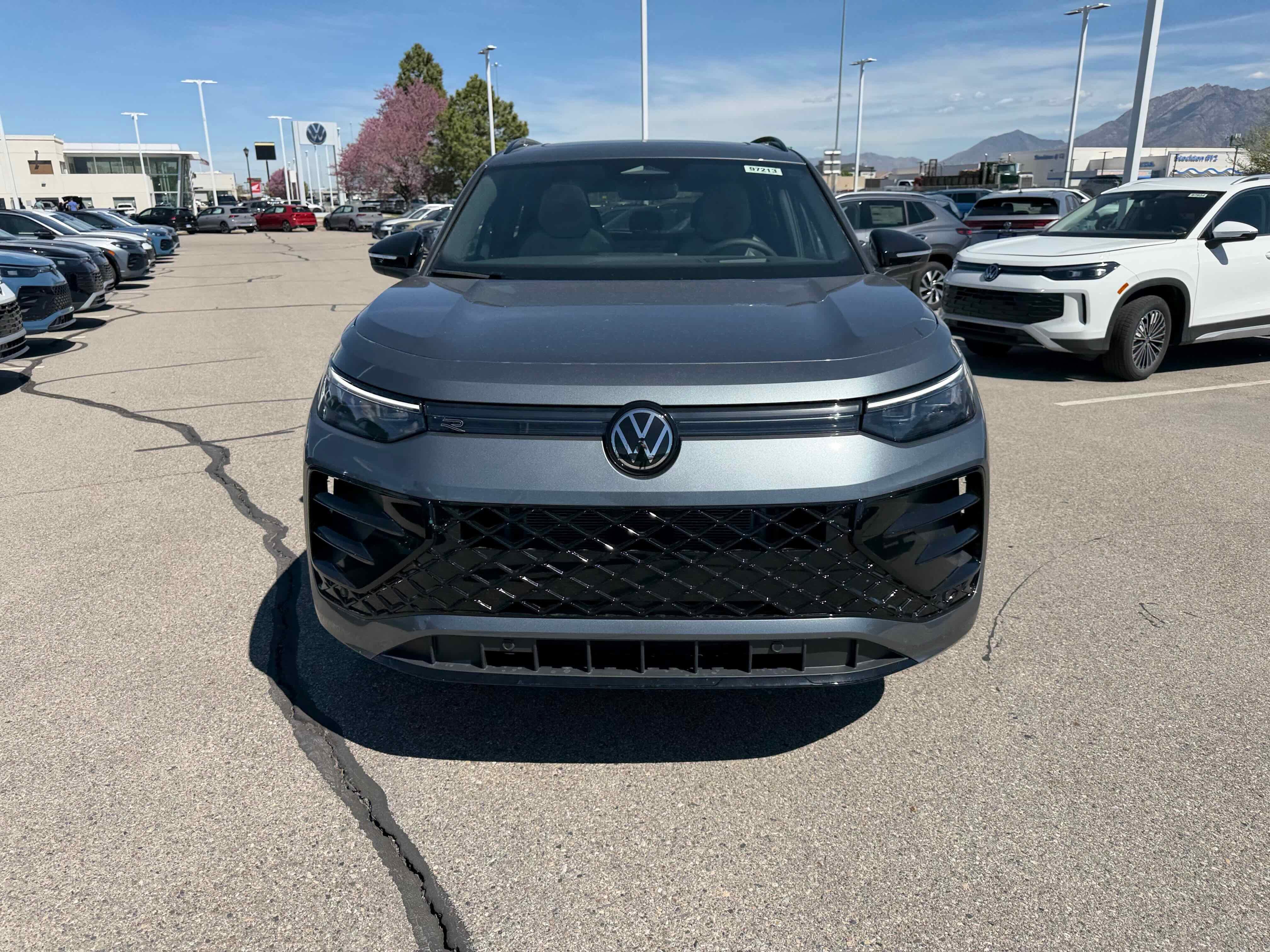 2026 Volkswagen Tiguan SE R-Line Black