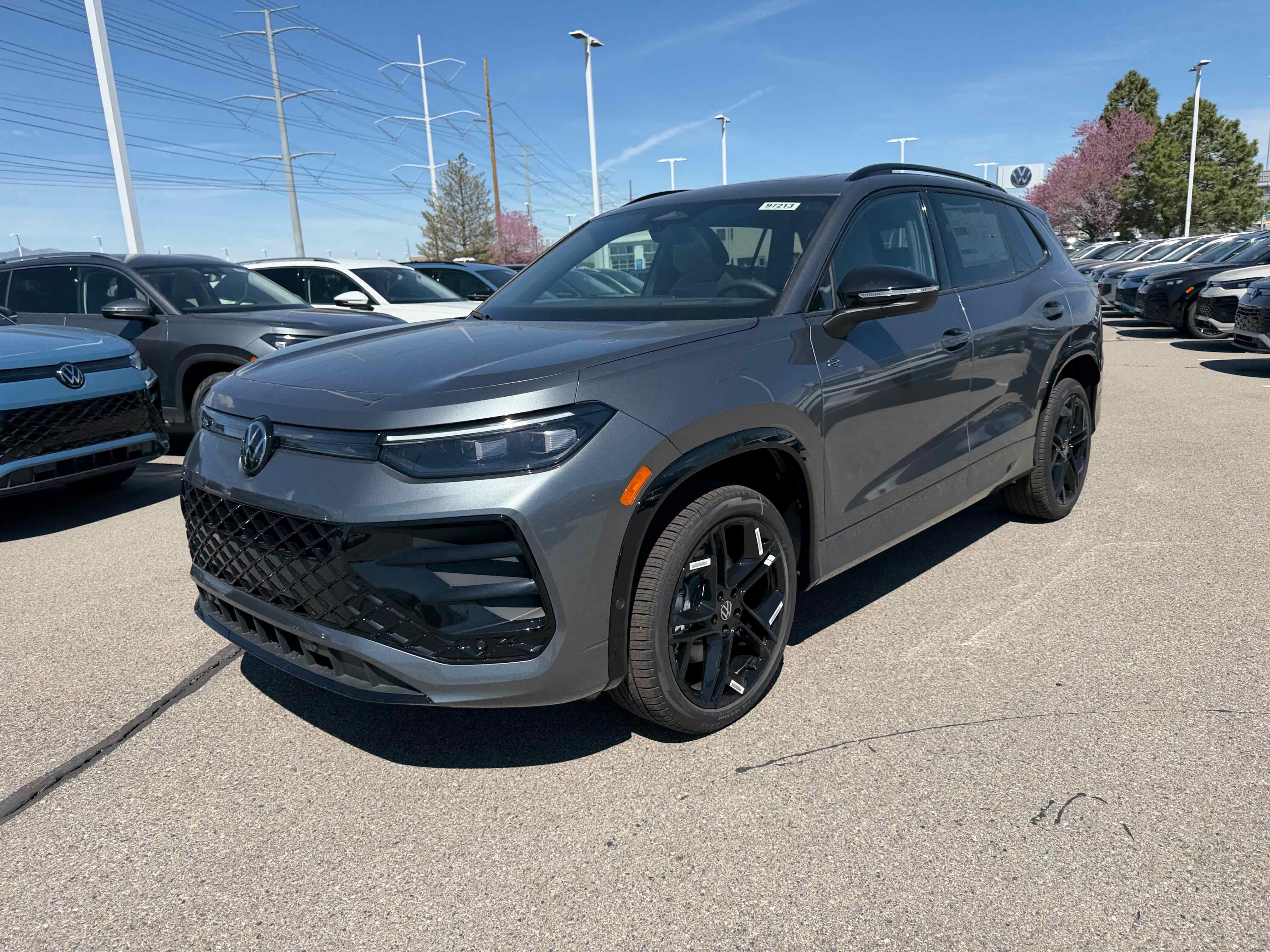 2026 Volkswagen Tiguan SE R-Line Black