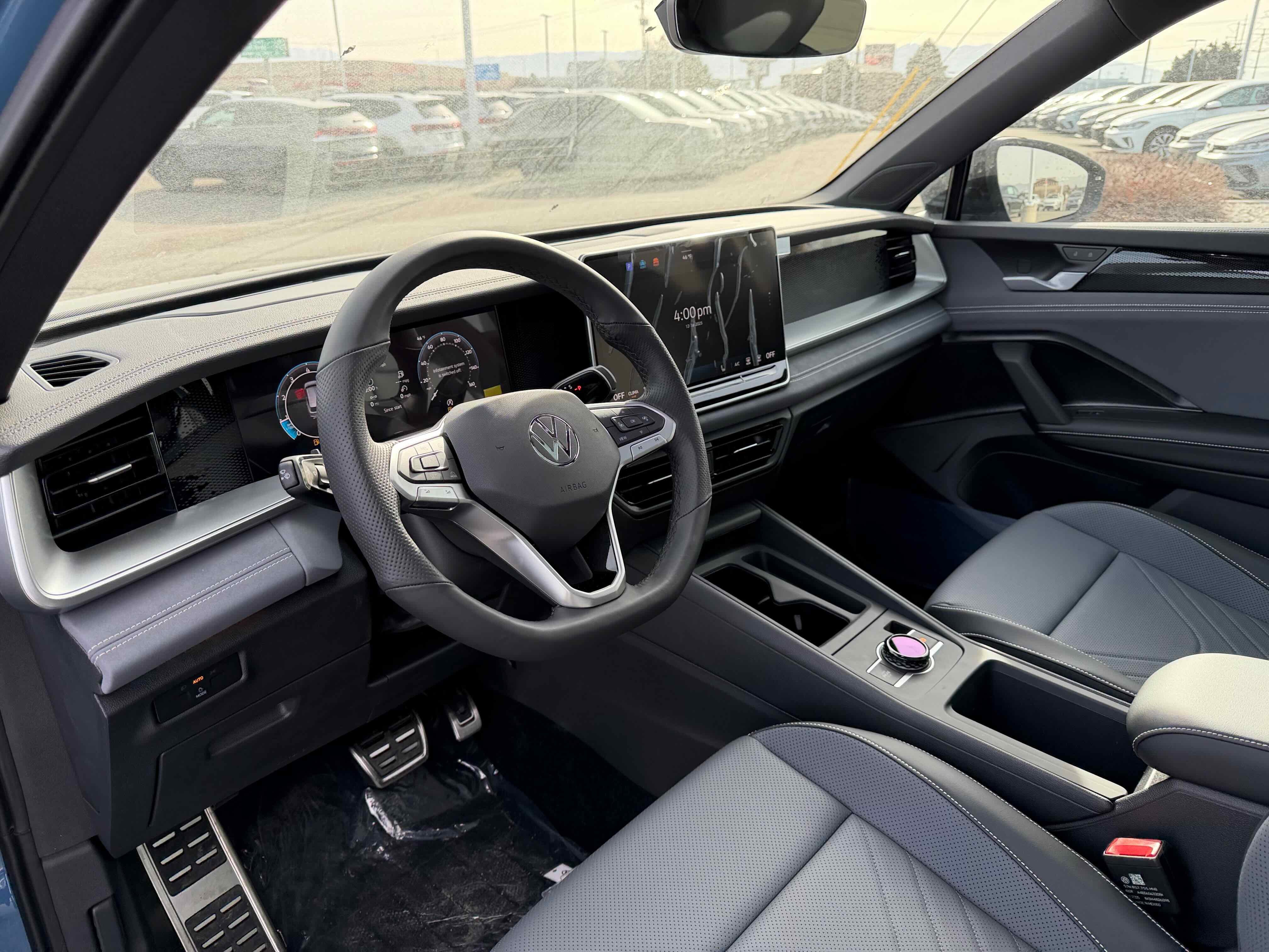 2026 Volkswagen Tiguan SE R-Line Black