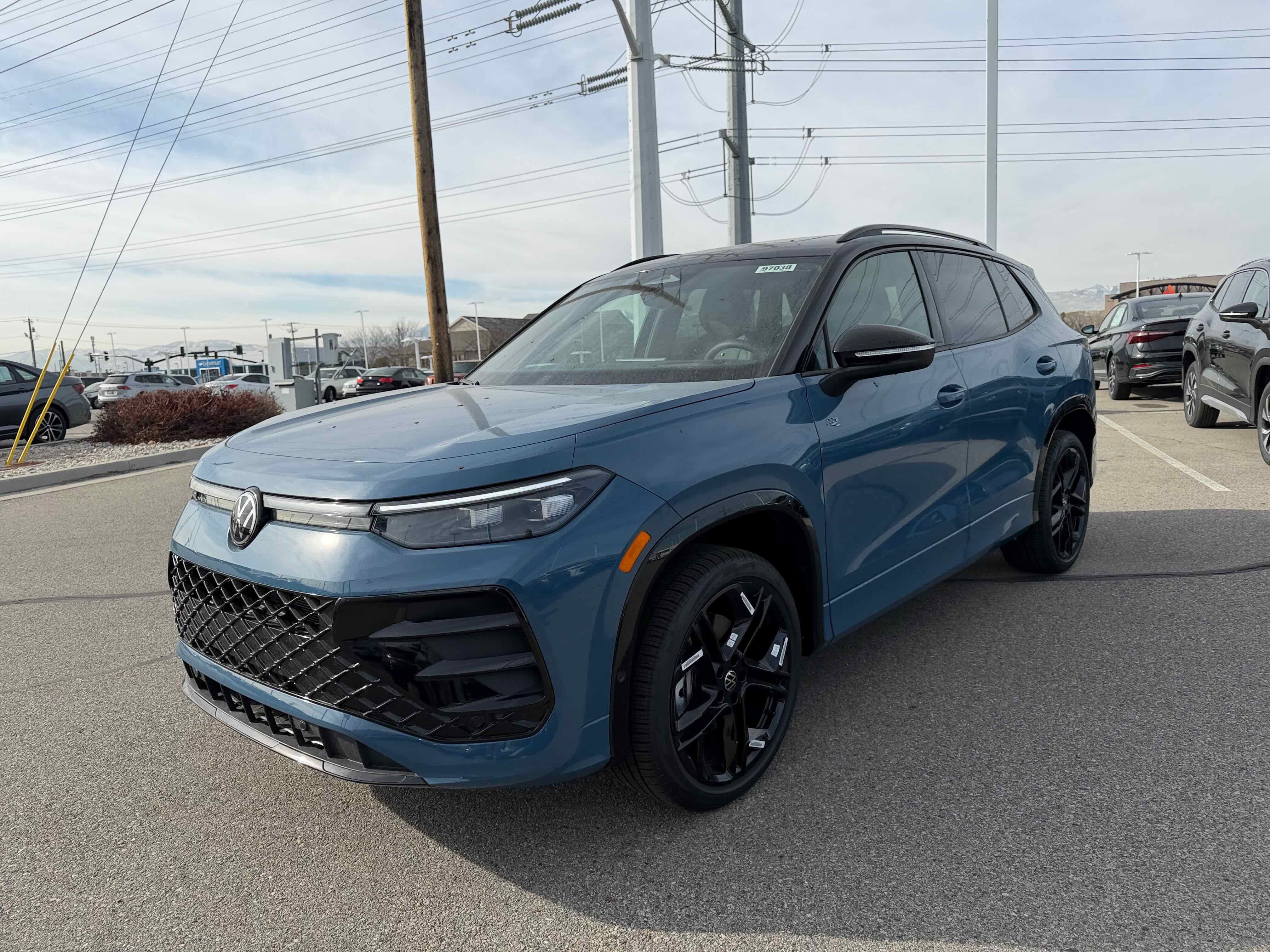 2026 Volkswagen Tiguan SE R-Line Black