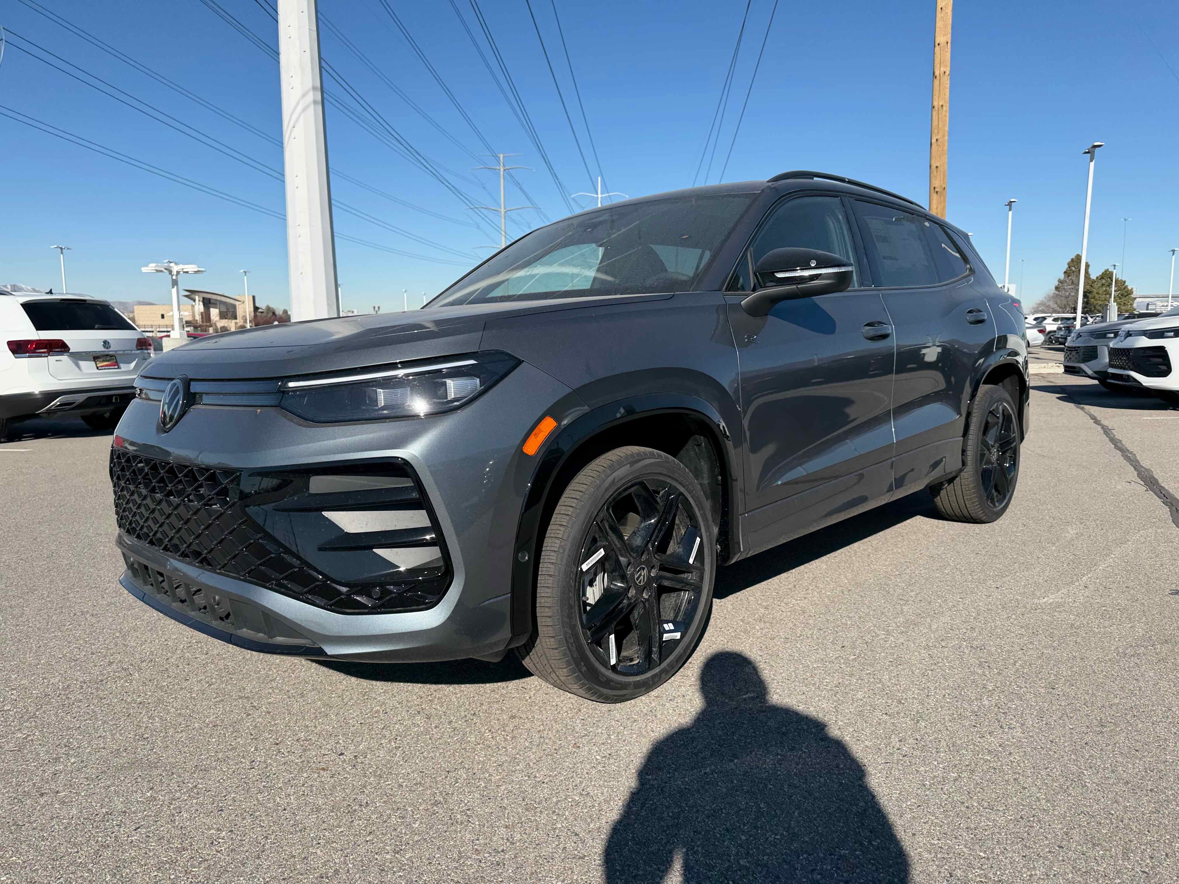 2026 Volkswagen Tiguan SE R-Line Black