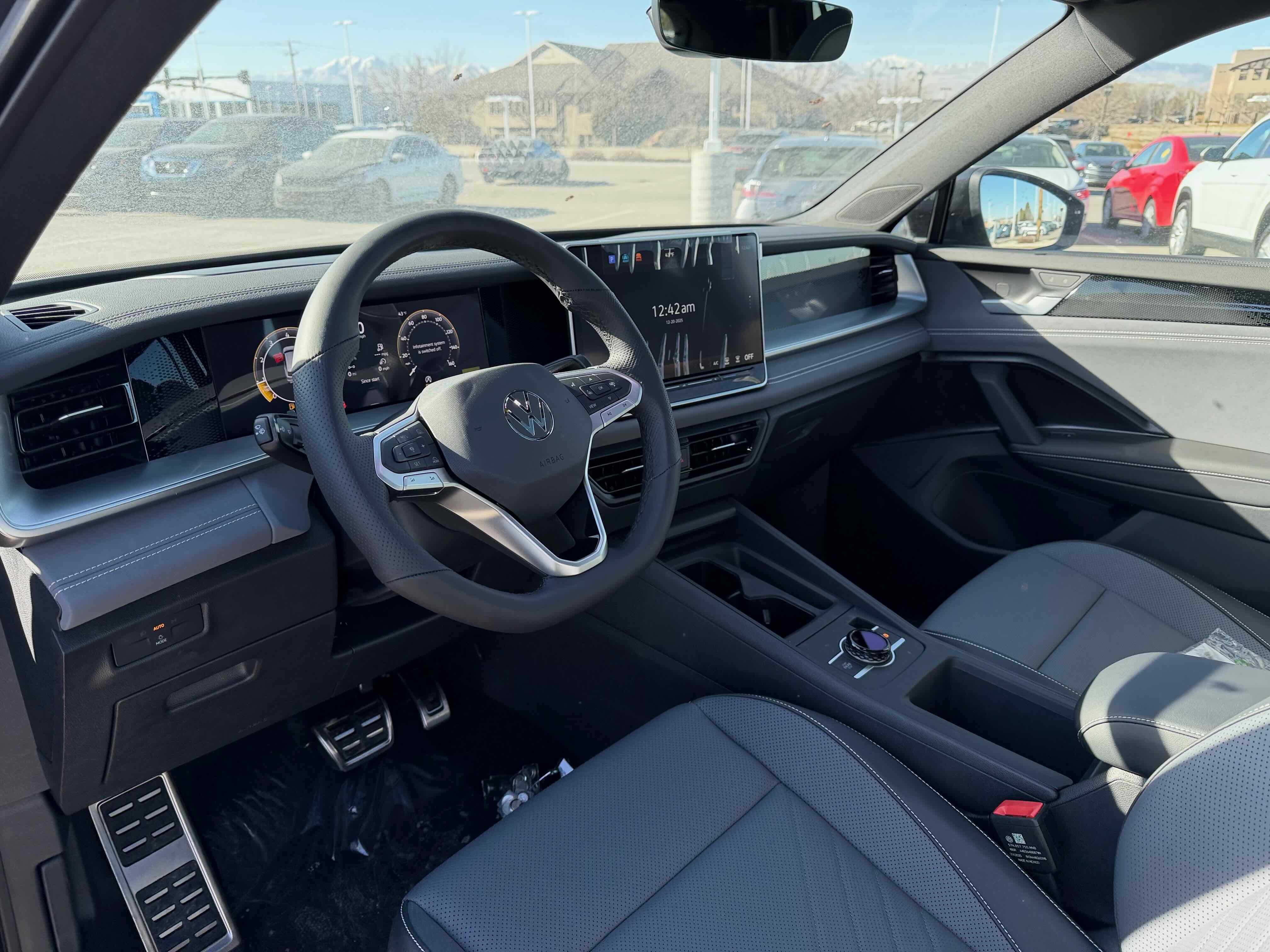 2026 Volkswagen Tiguan SE R-Line Black