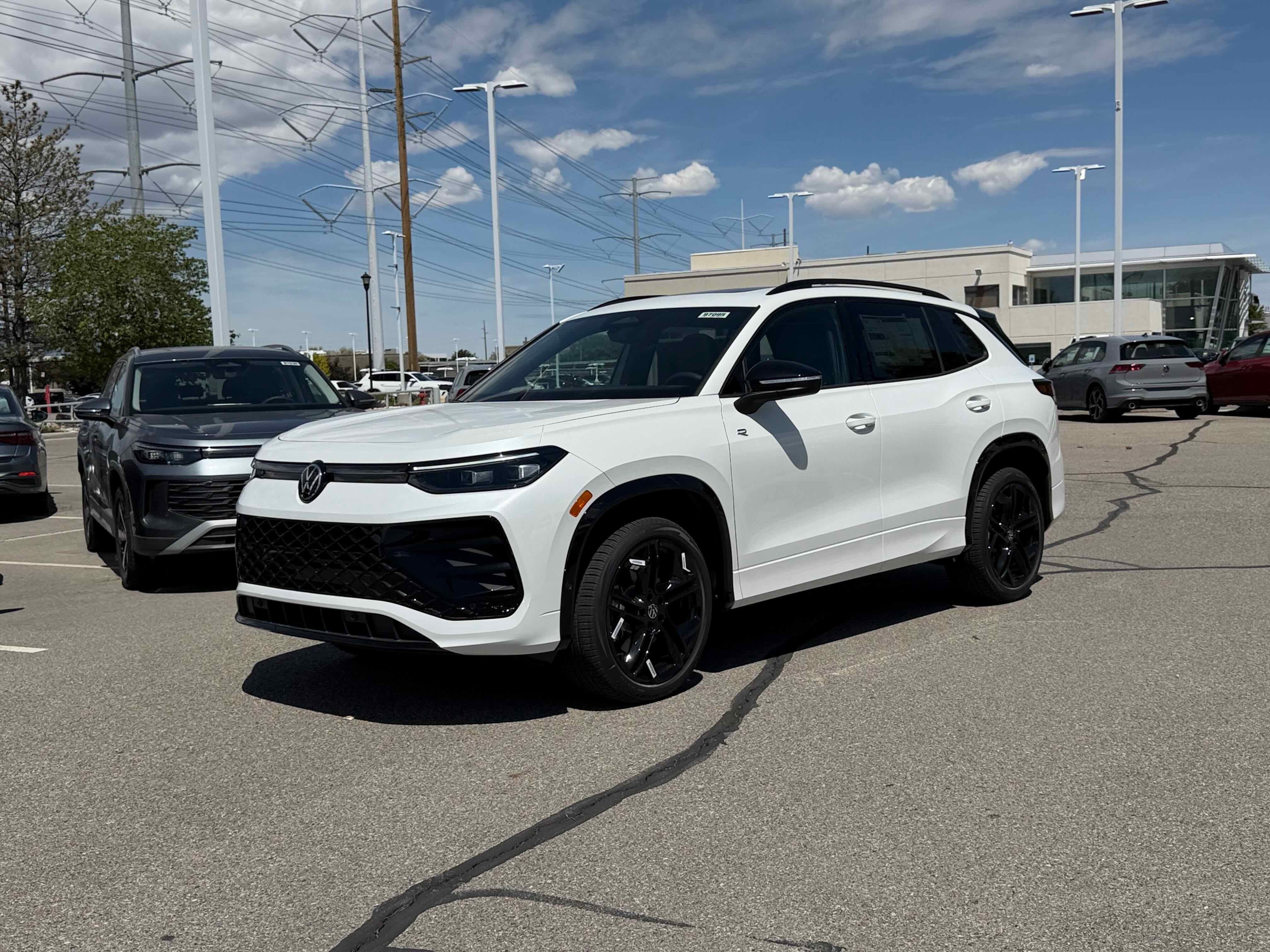 2026 Volkswagen Tiguan SE R-Line Black