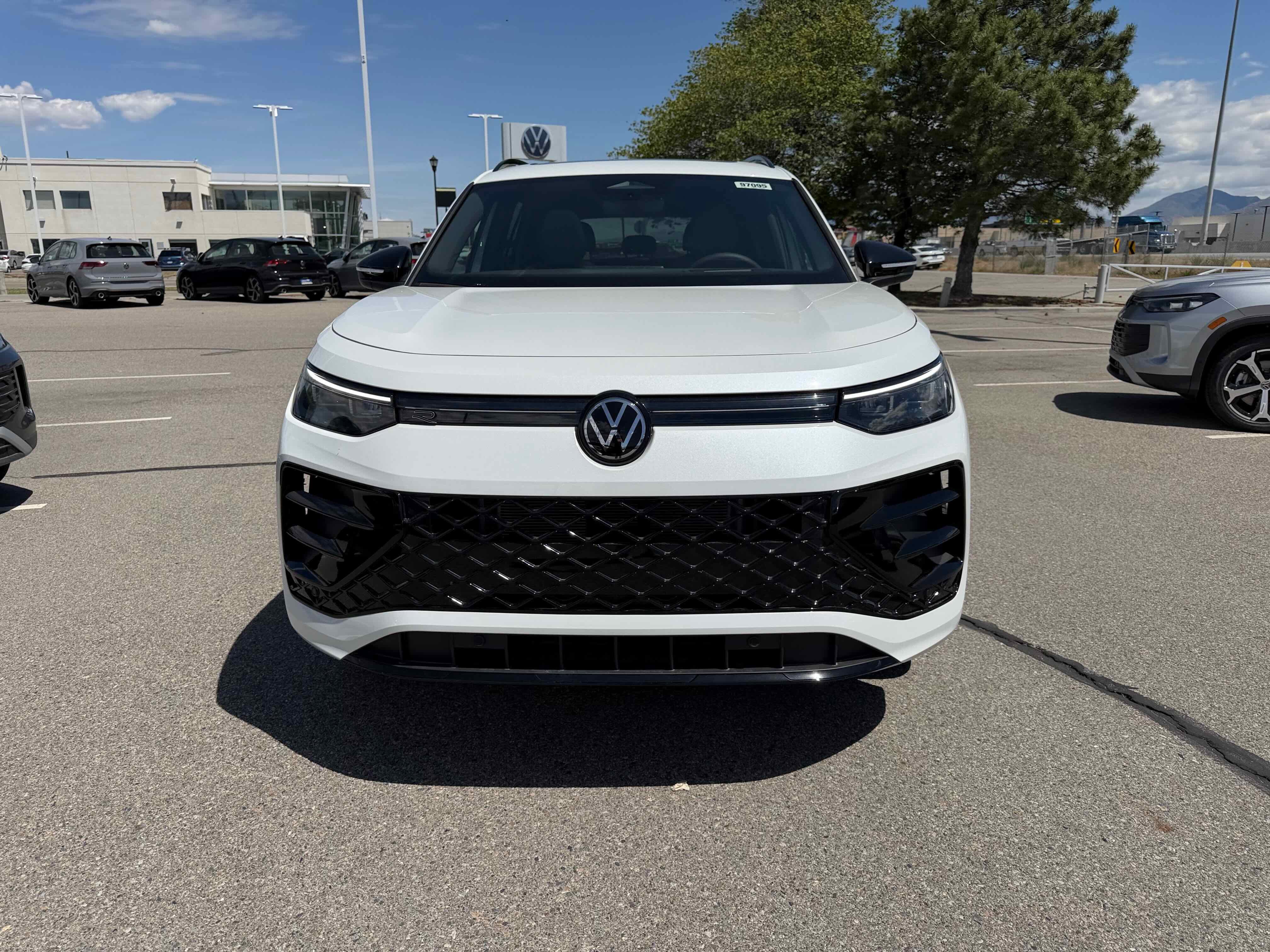 2026 Volkswagen Tiguan SE R-Line Black