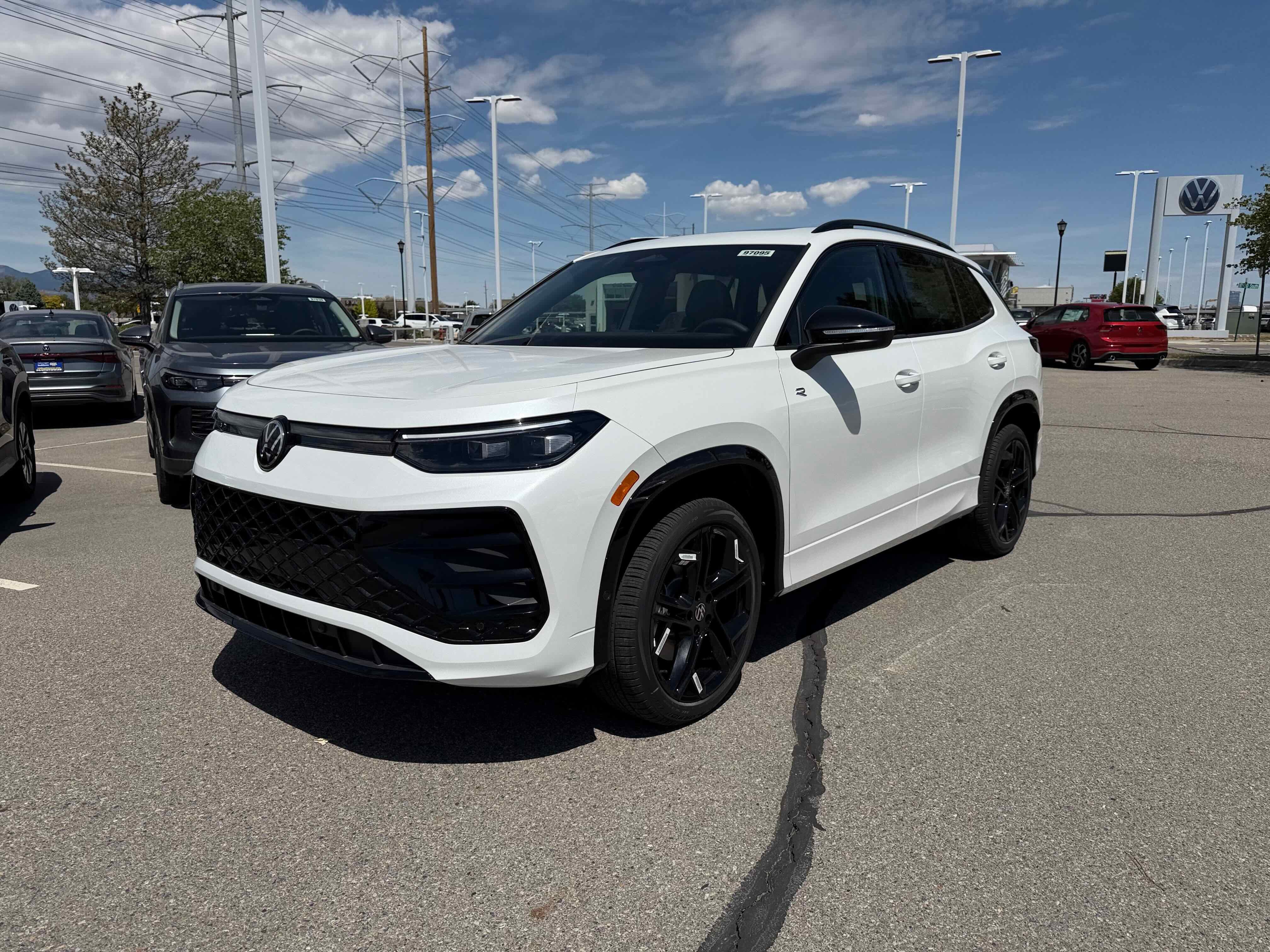 2026 Volkswagen Tiguan SE R-Line Black