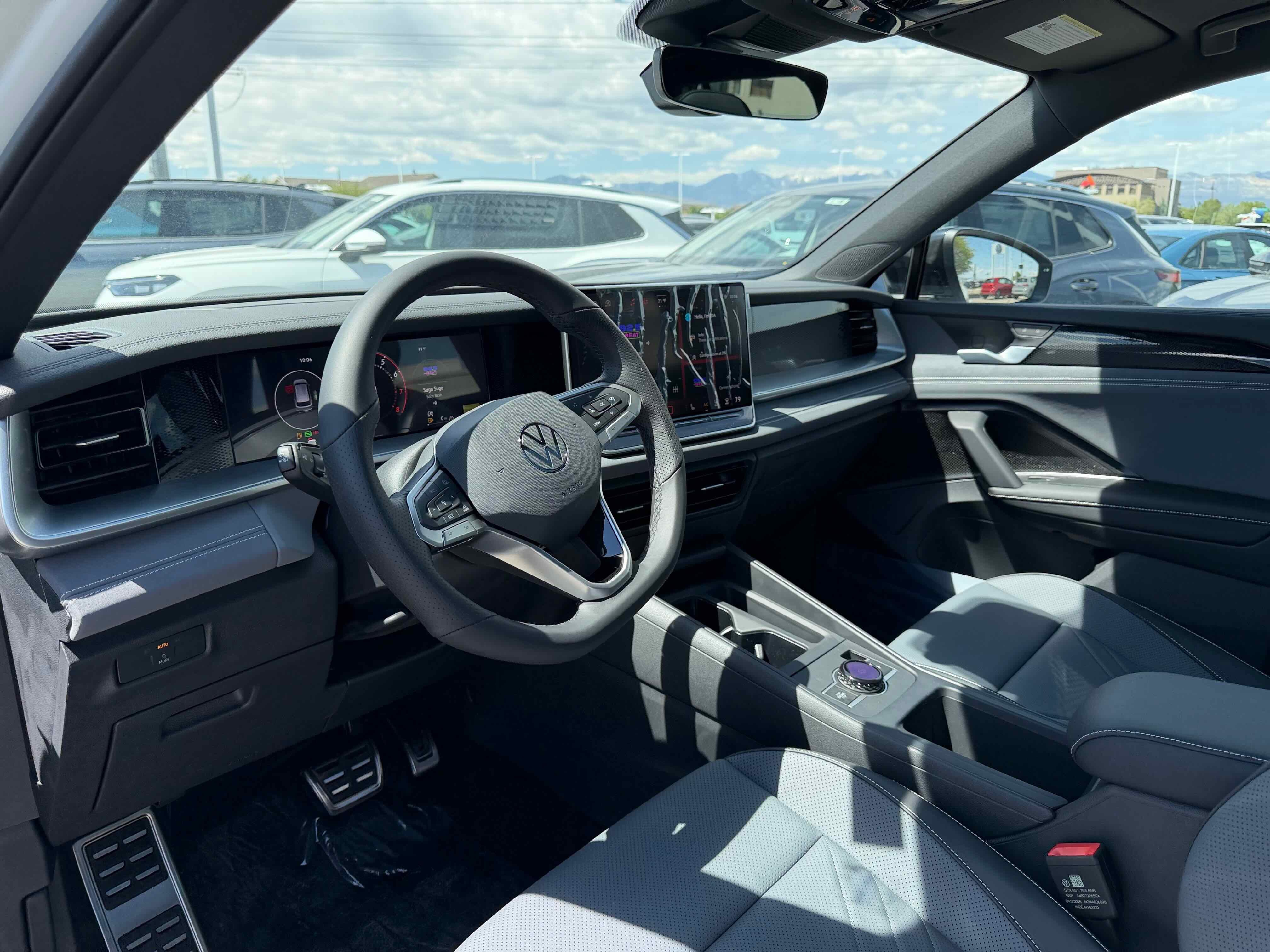 2026 Volkswagen Tiguan SE R-Line Black