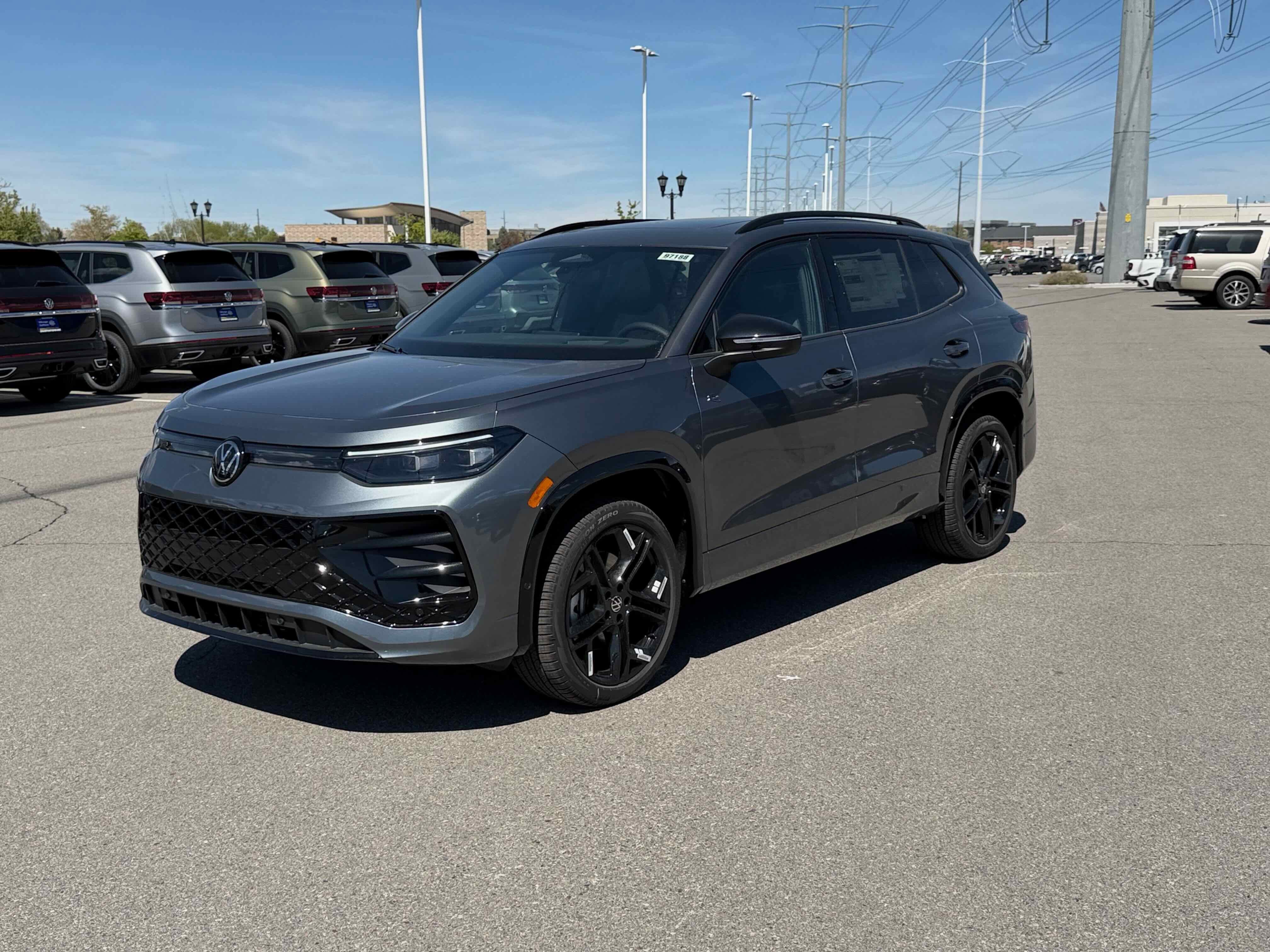 2026 Volkswagen Tiguan SE R-Line Black