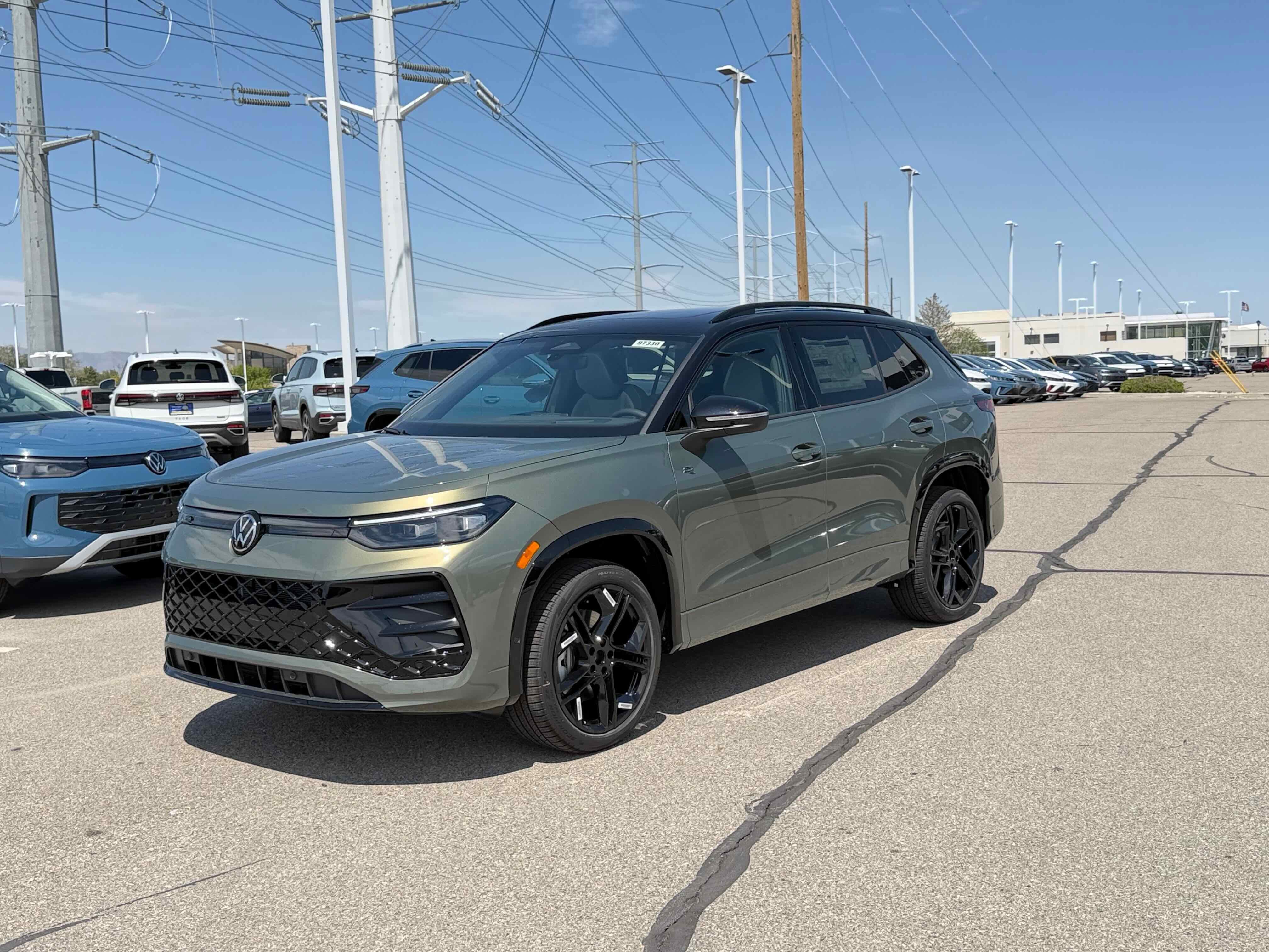 2026 Volkswagen Tiguan SE R-Line Black