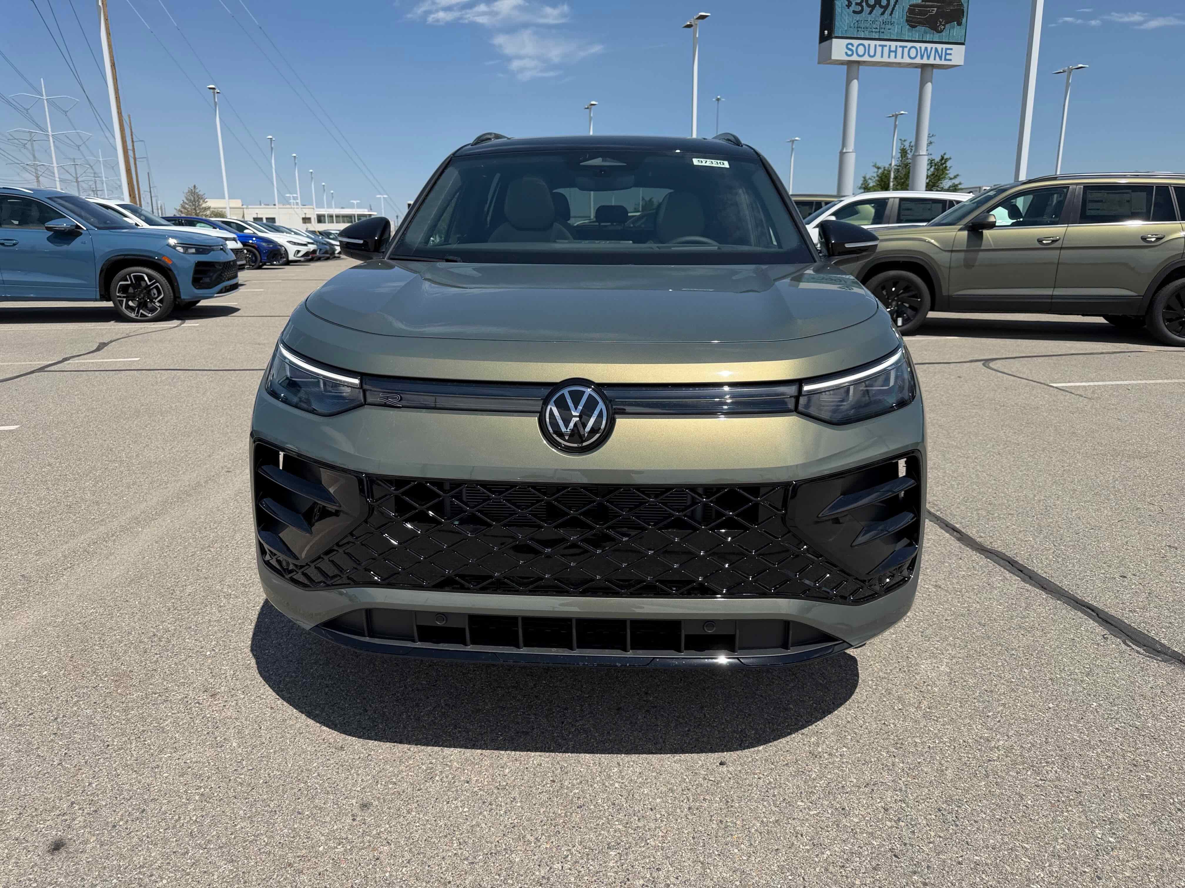 2026 Volkswagen Tiguan SE R-Line Black