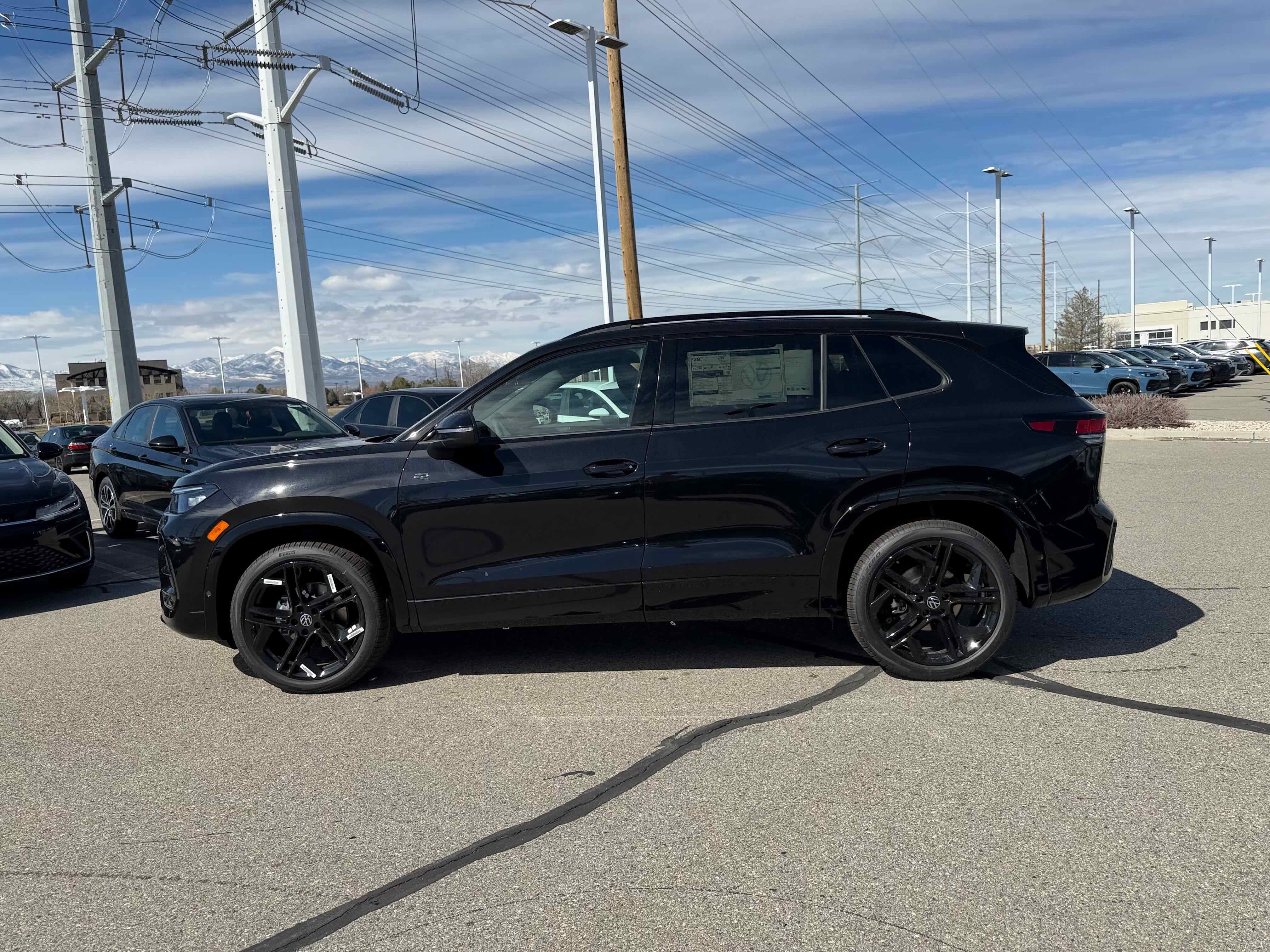 2026 Volkswagen Tiguan SE R-Line Black