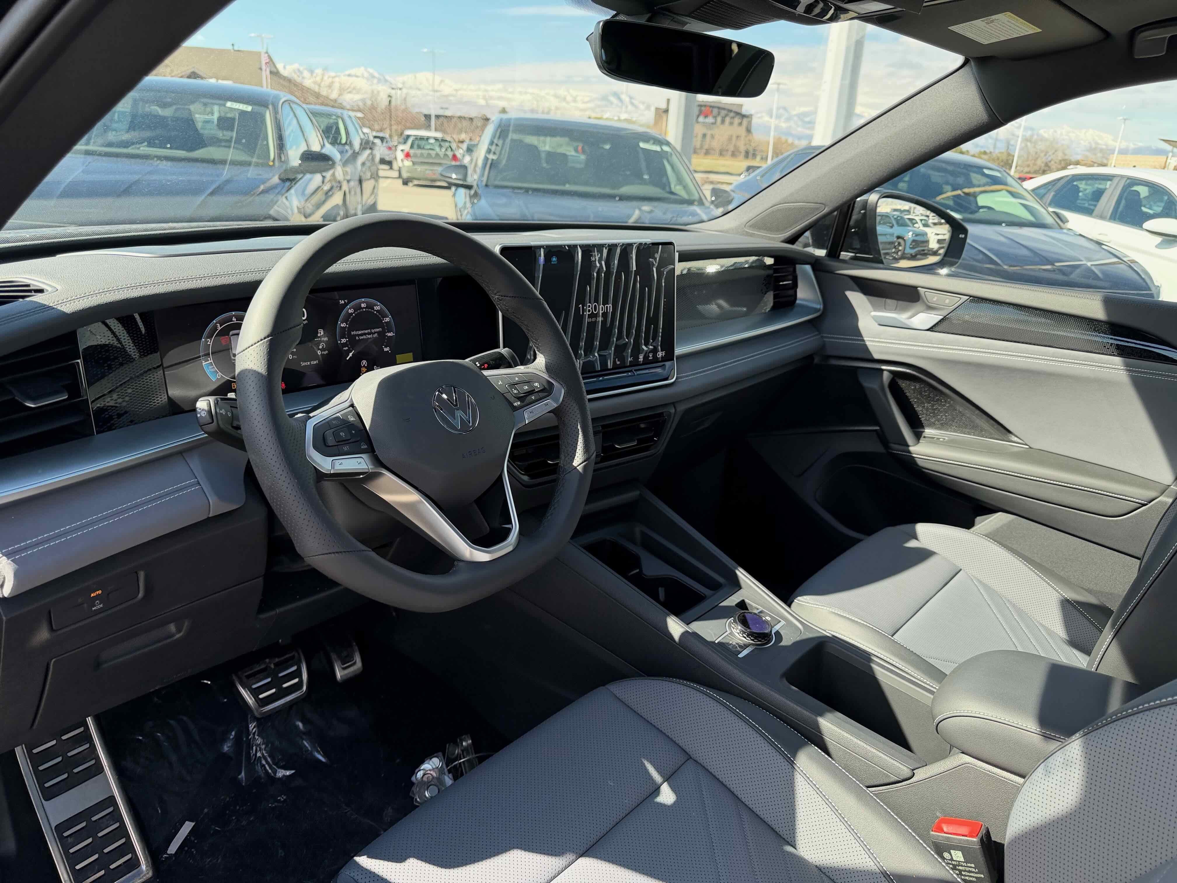 2026 Volkswagen Tiguan SE R-Line Black