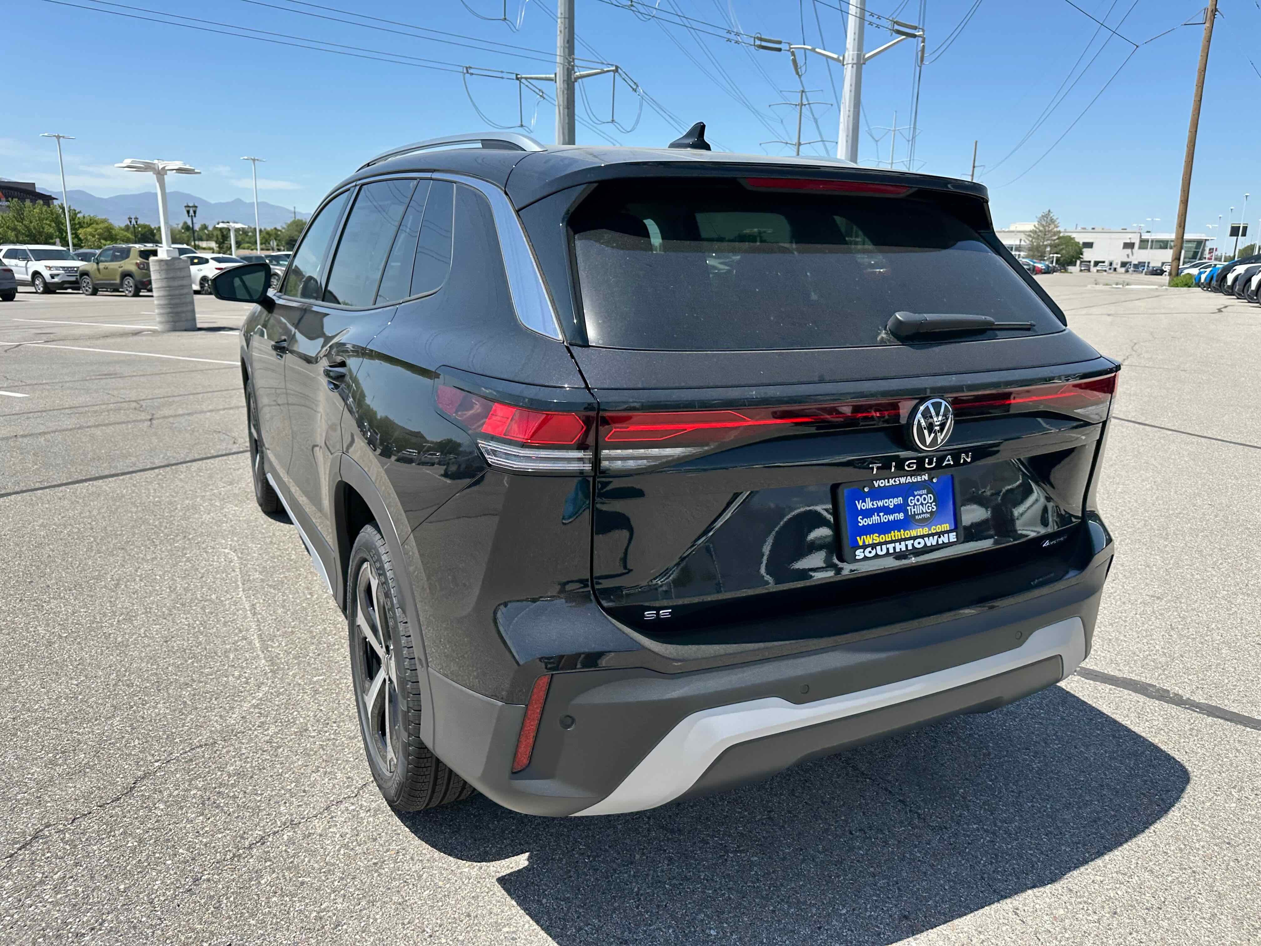 2025 Volkswagen Tiguan SE