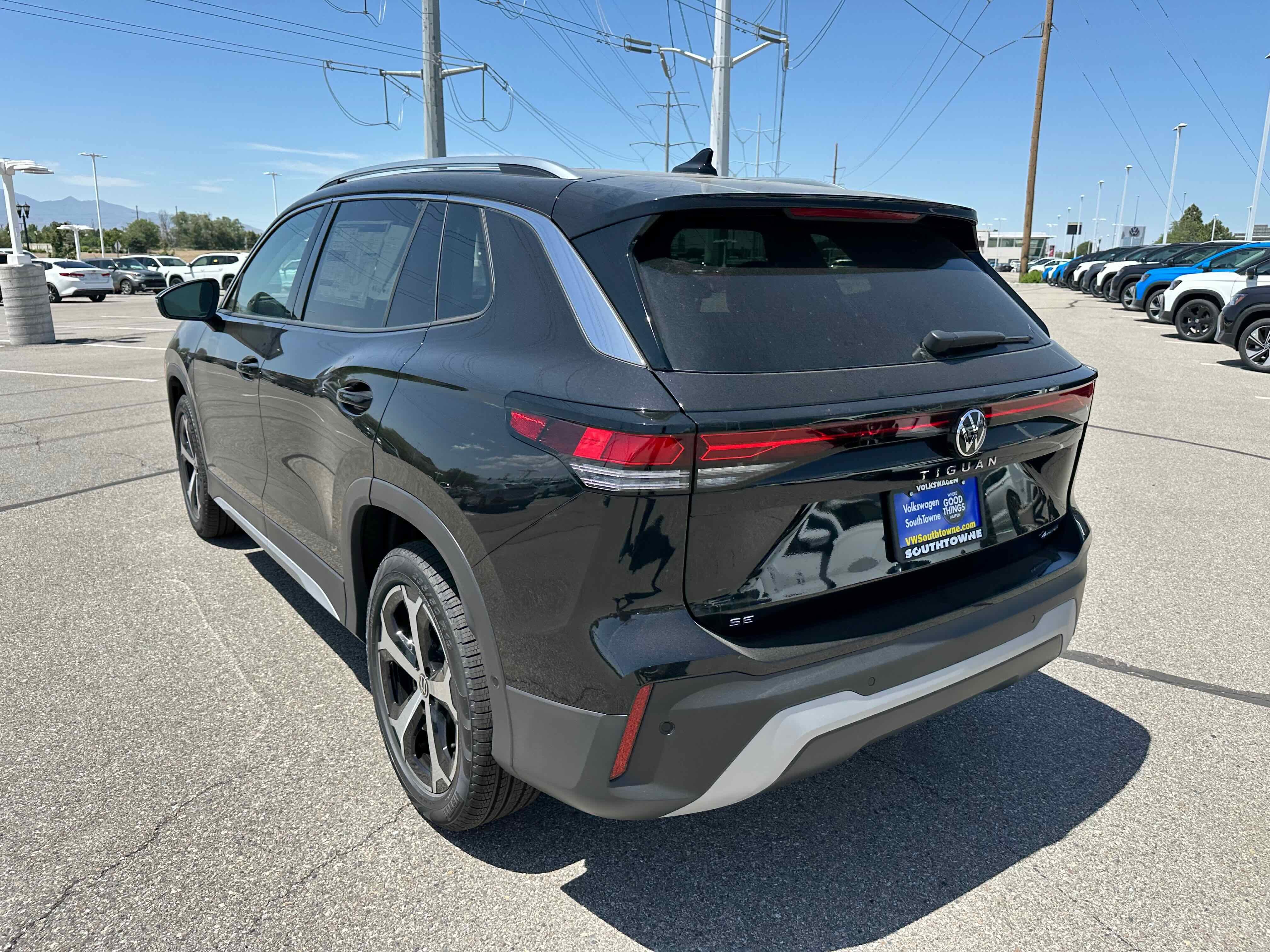 2025 Volkswagen Tiguan SE