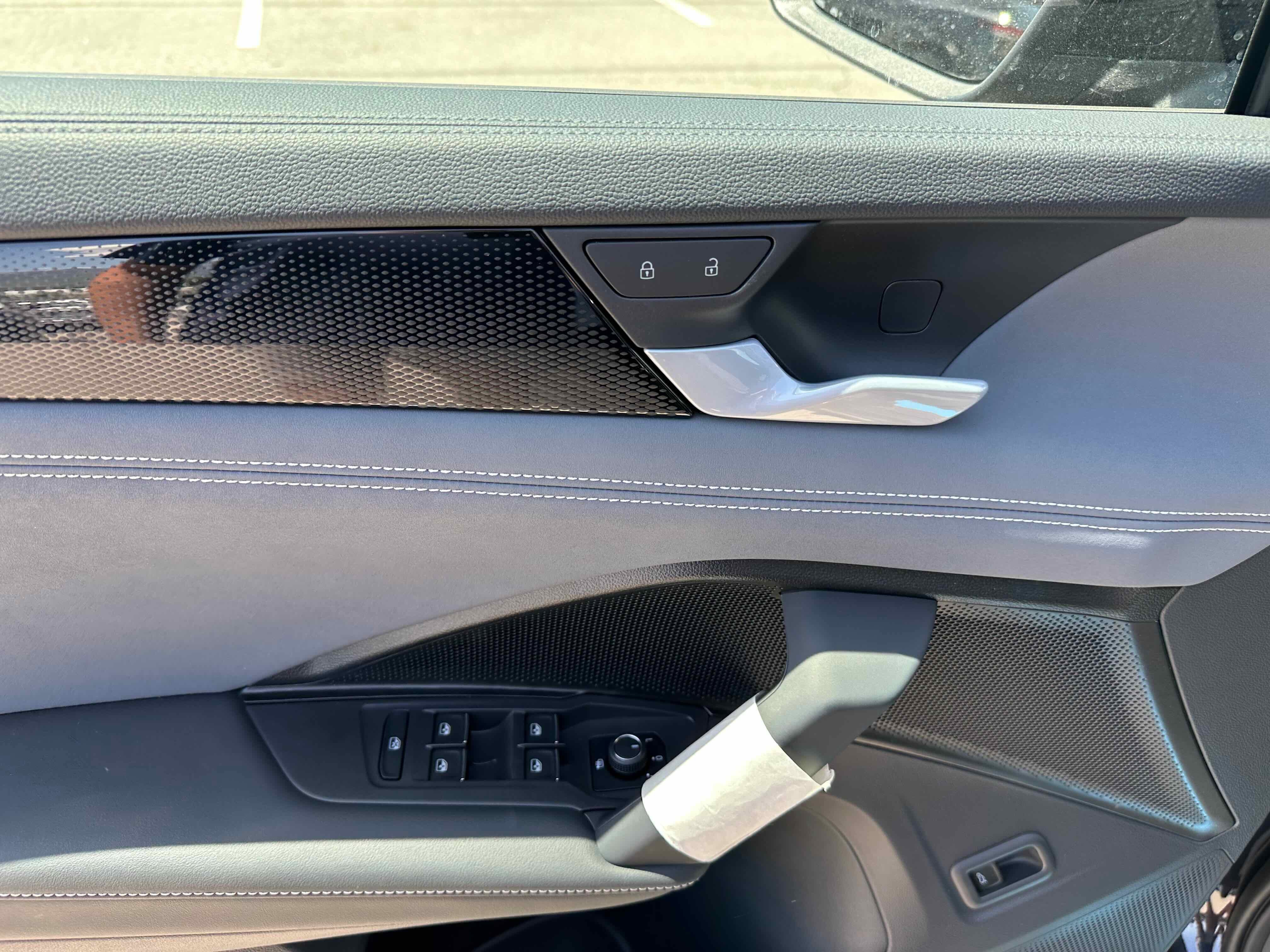 2025 Volkswagen Tiguan SE