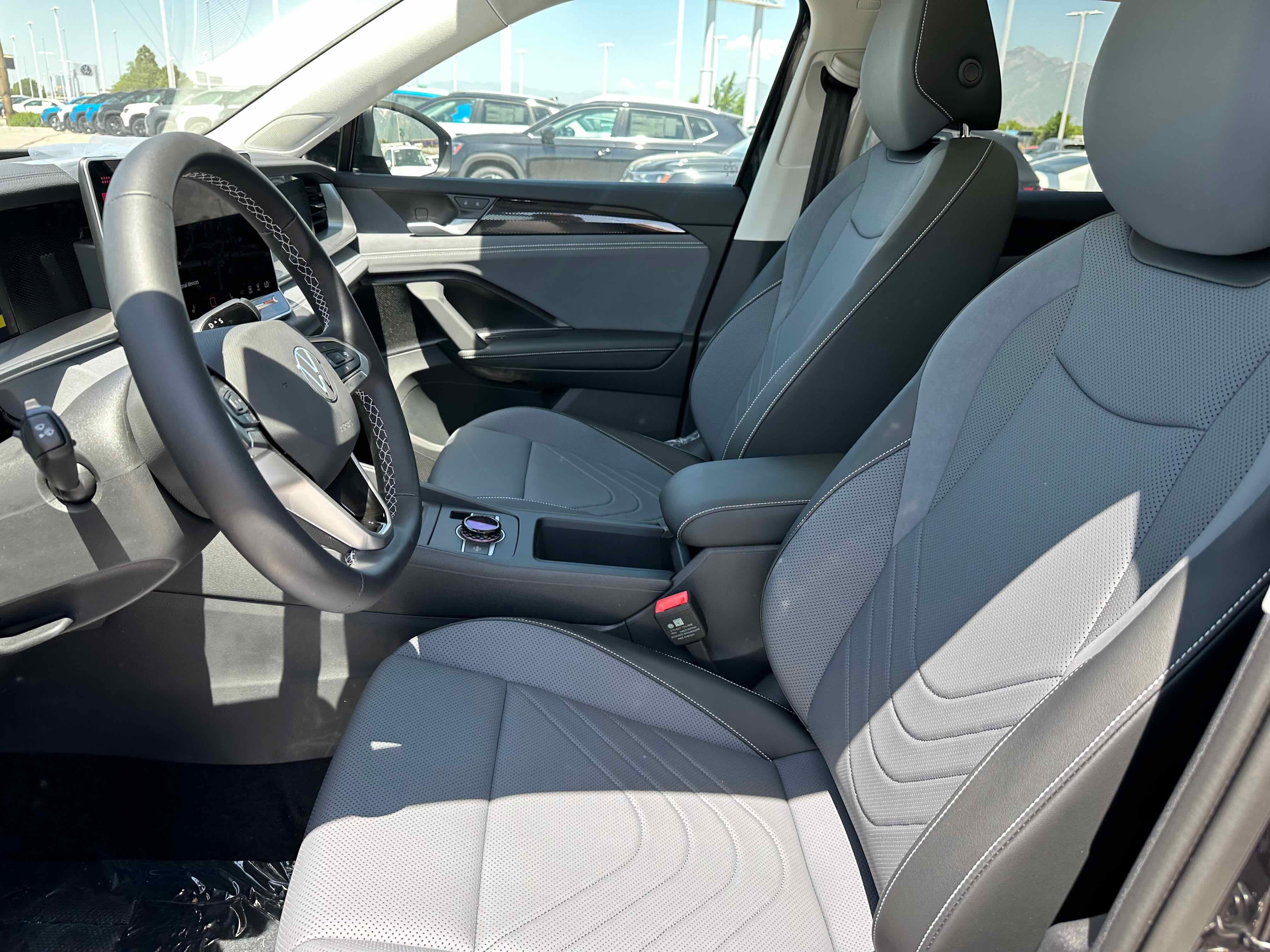 2025 Volkswagen Tiguan SE