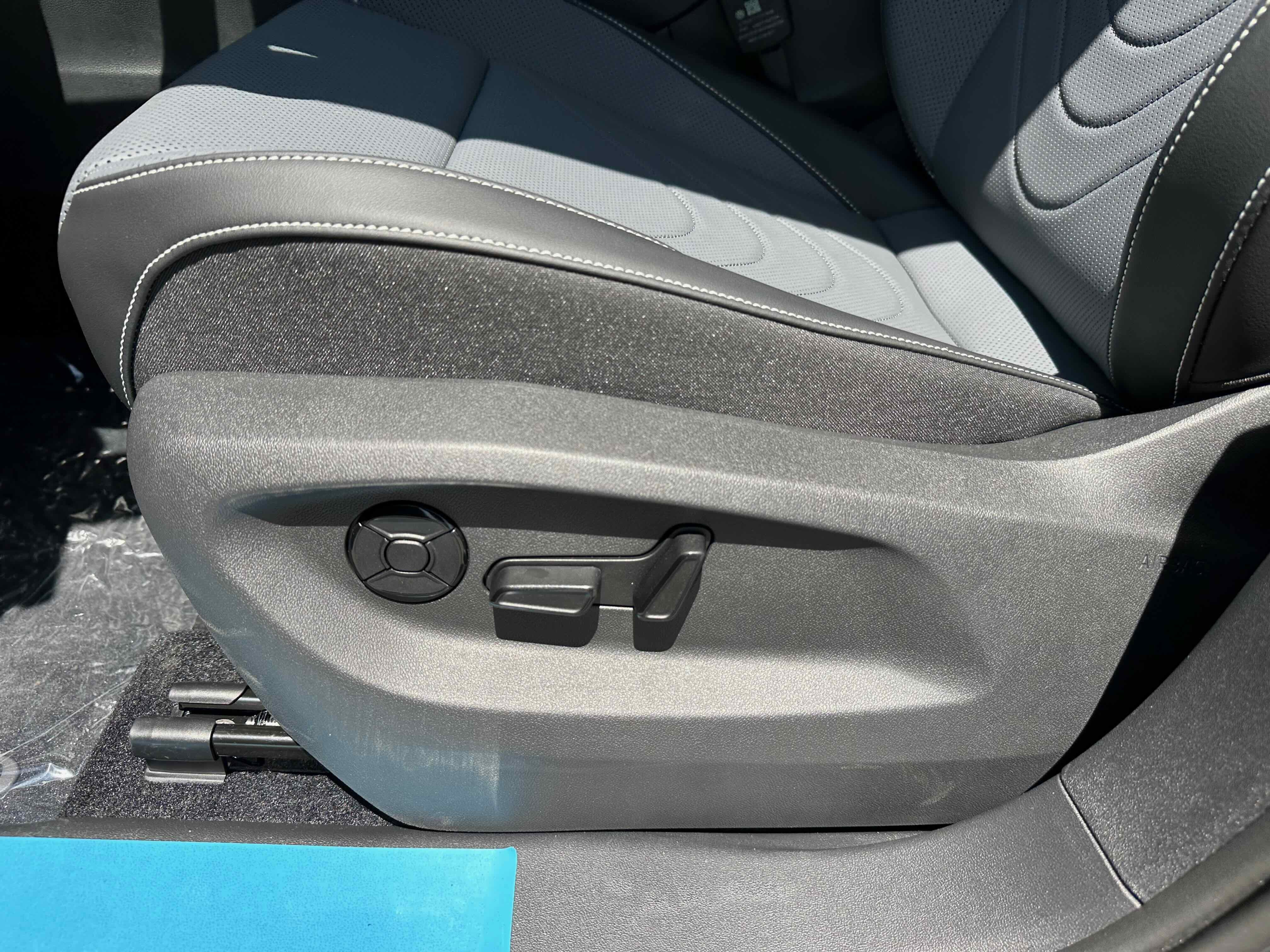 2025 Volkswagen Tiguan SE