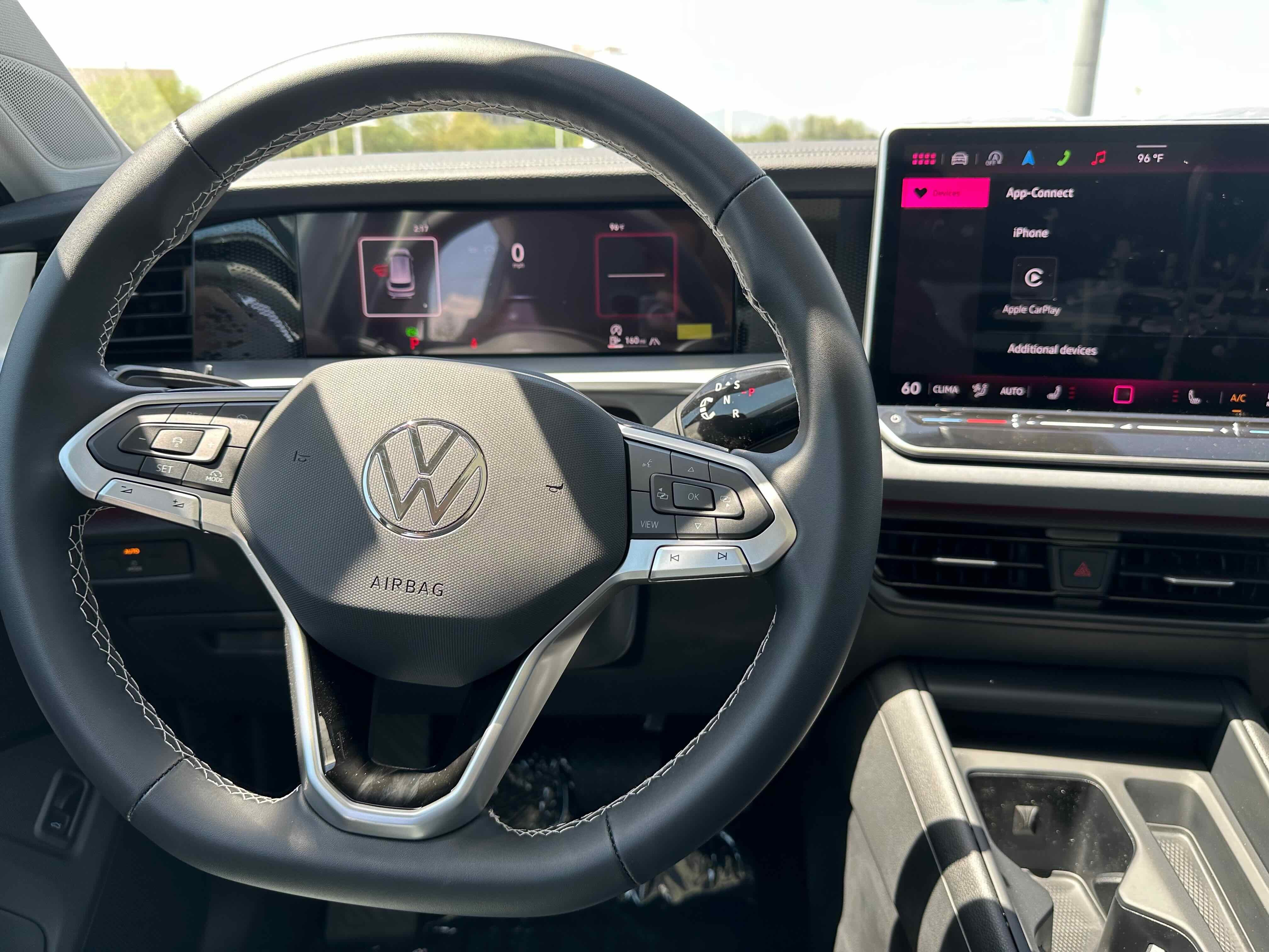 2025 Volkswagen Tiguan SE