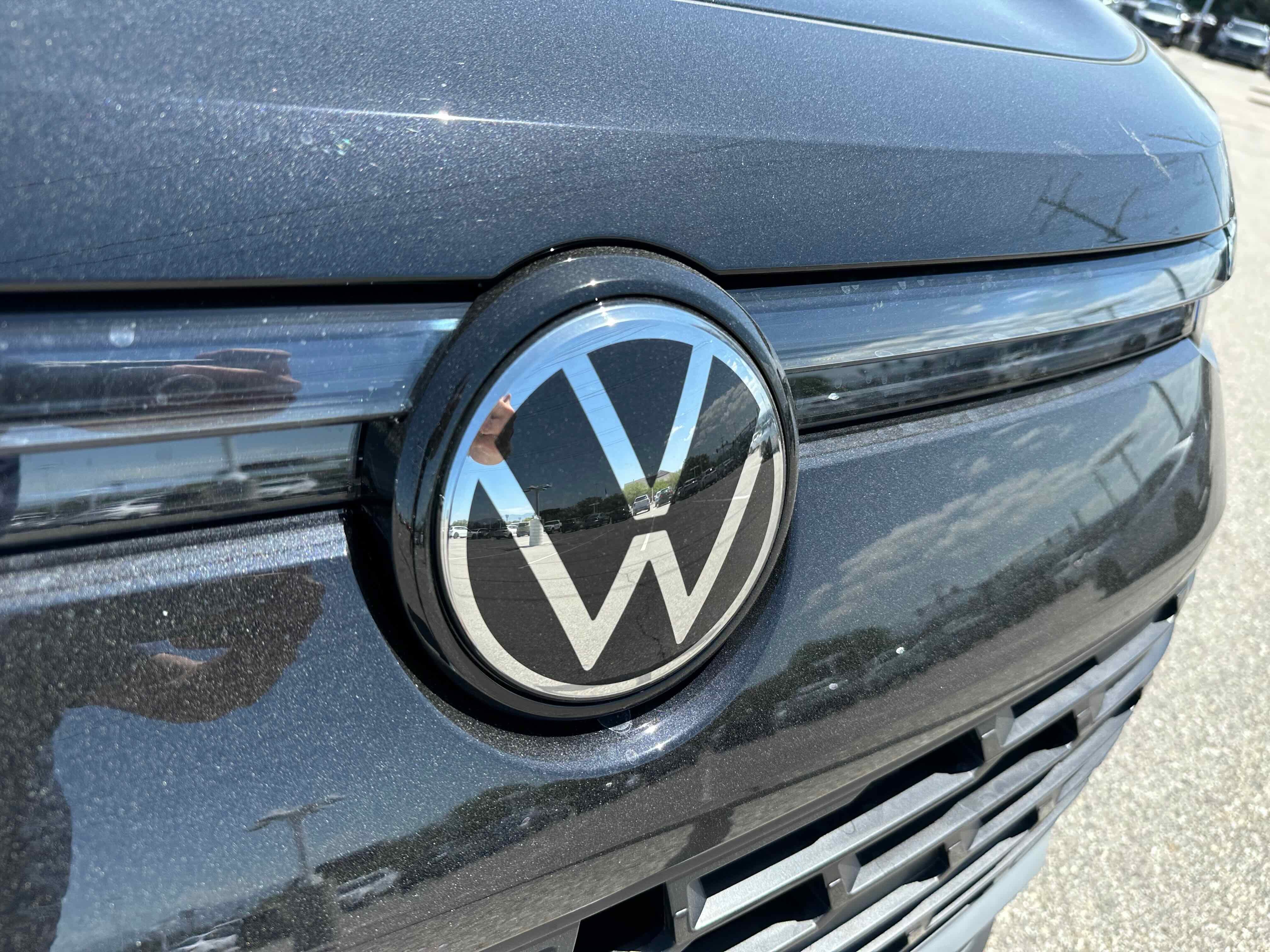 2025 Volkswagen Tiguan SE