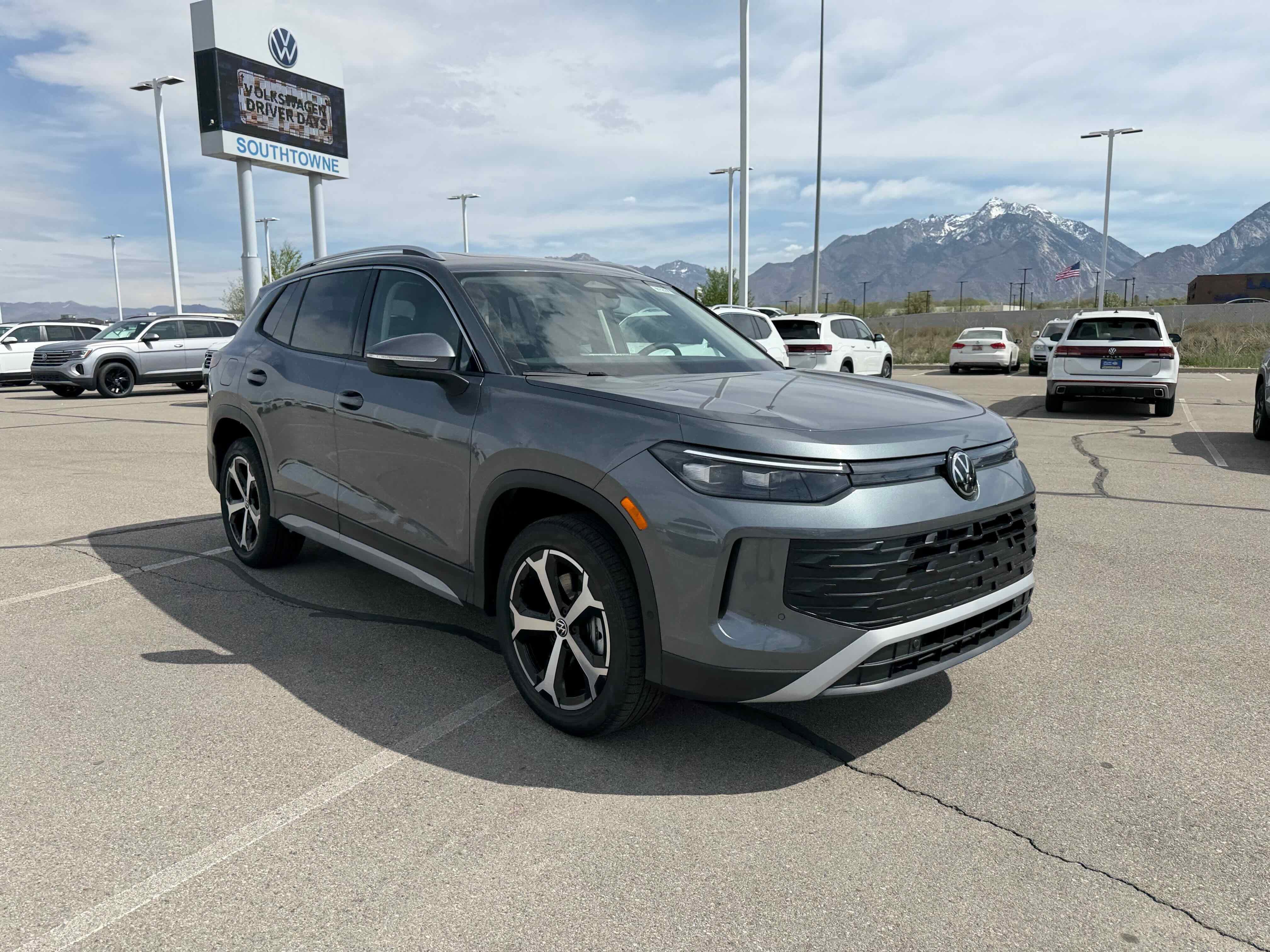 2026 Volkswagen Tiguan SE