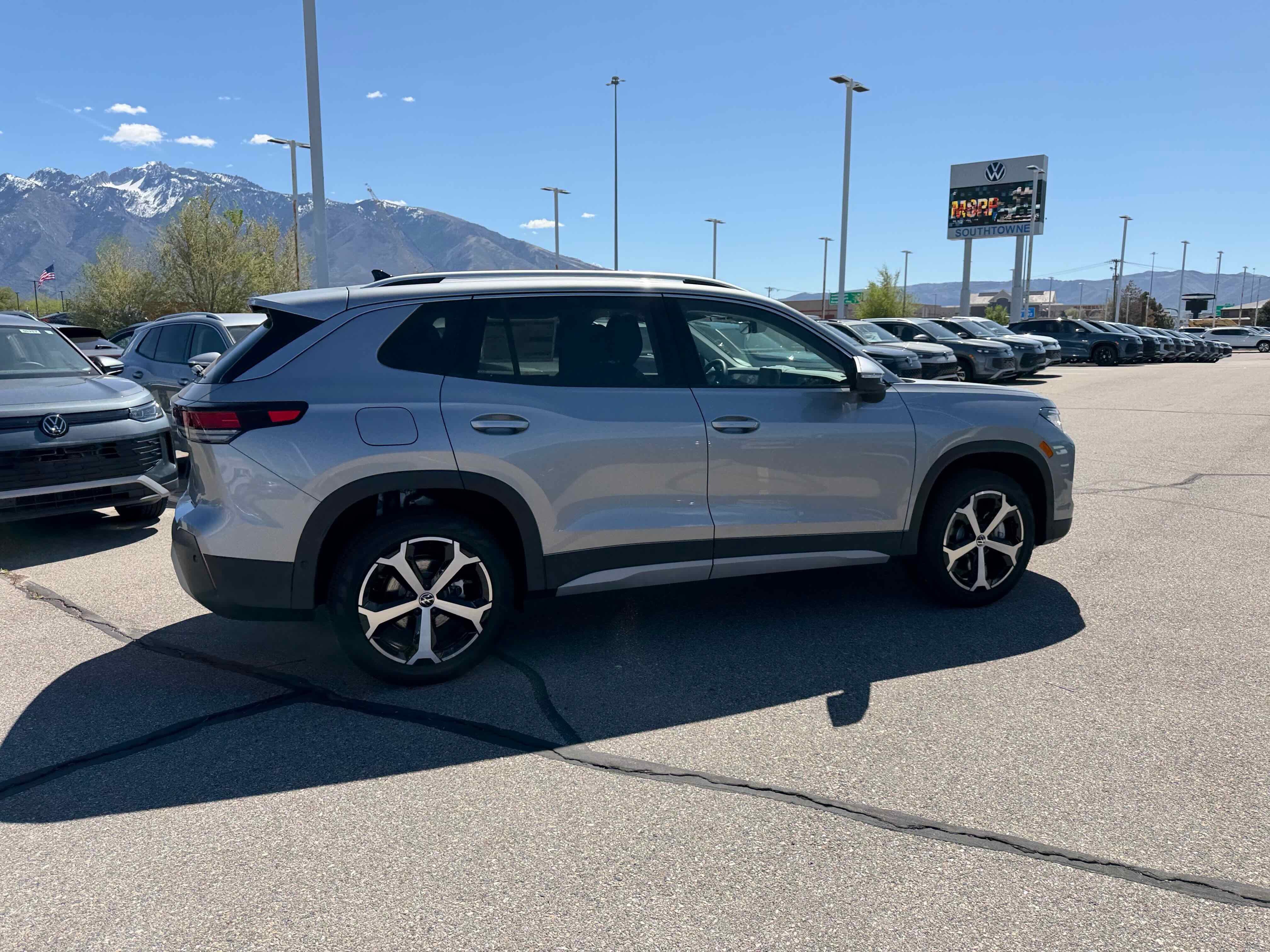 2026 Volkswagen Tiguan SE