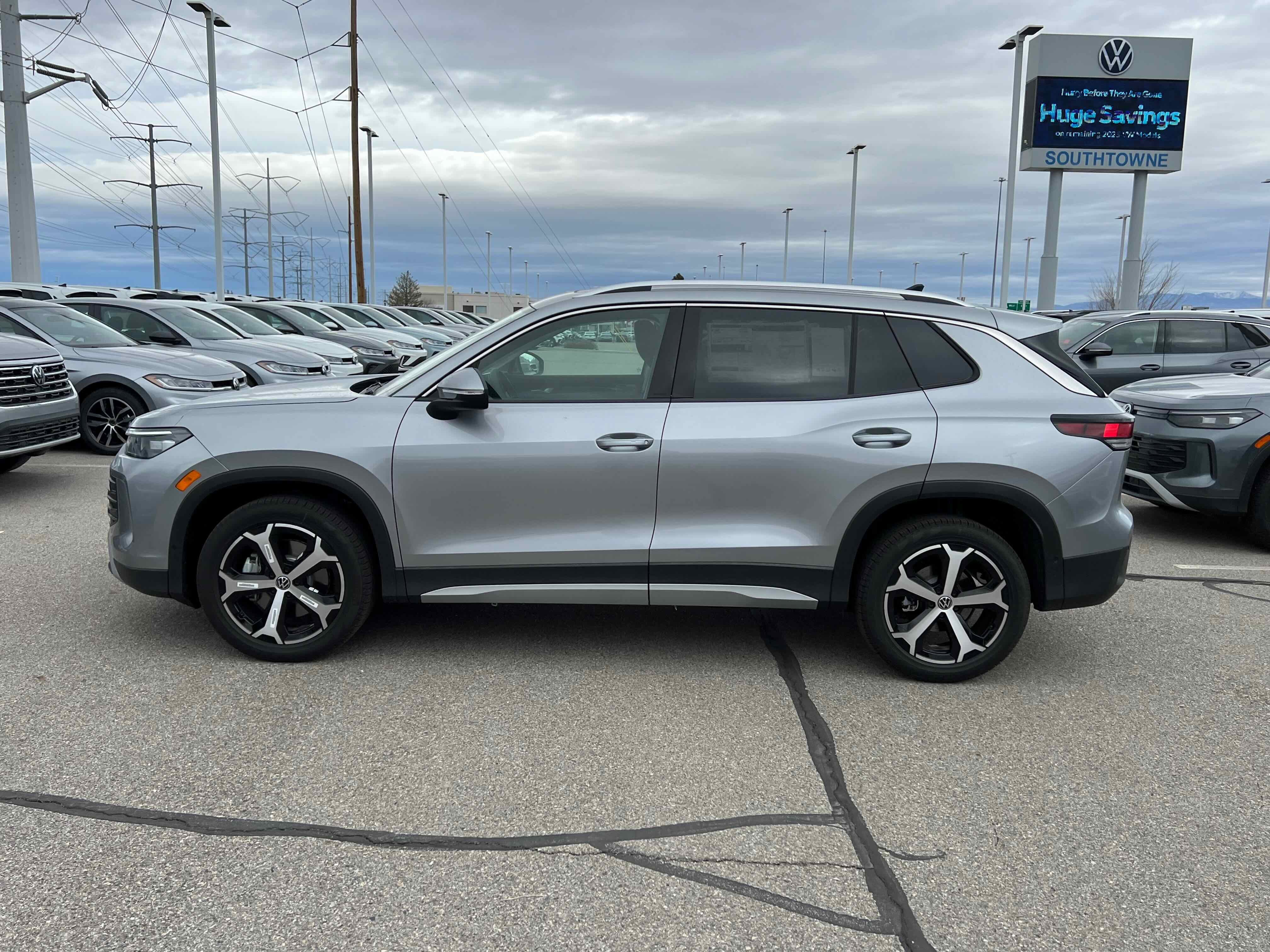 2026 Volkswagen Tiguan SE