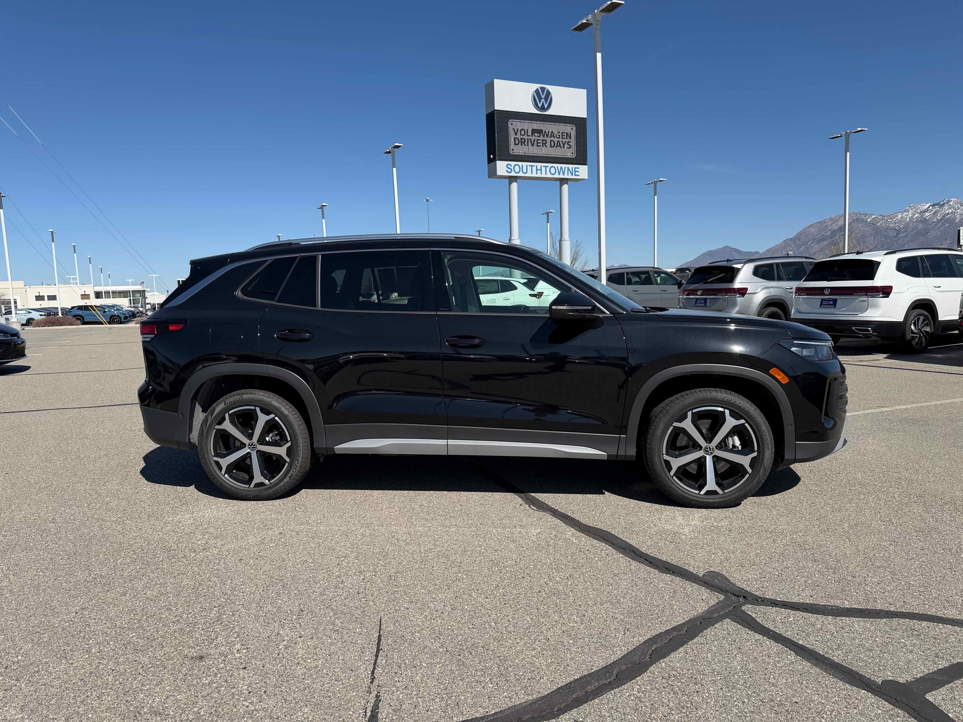 2026 Volkswagen Tiguan SE