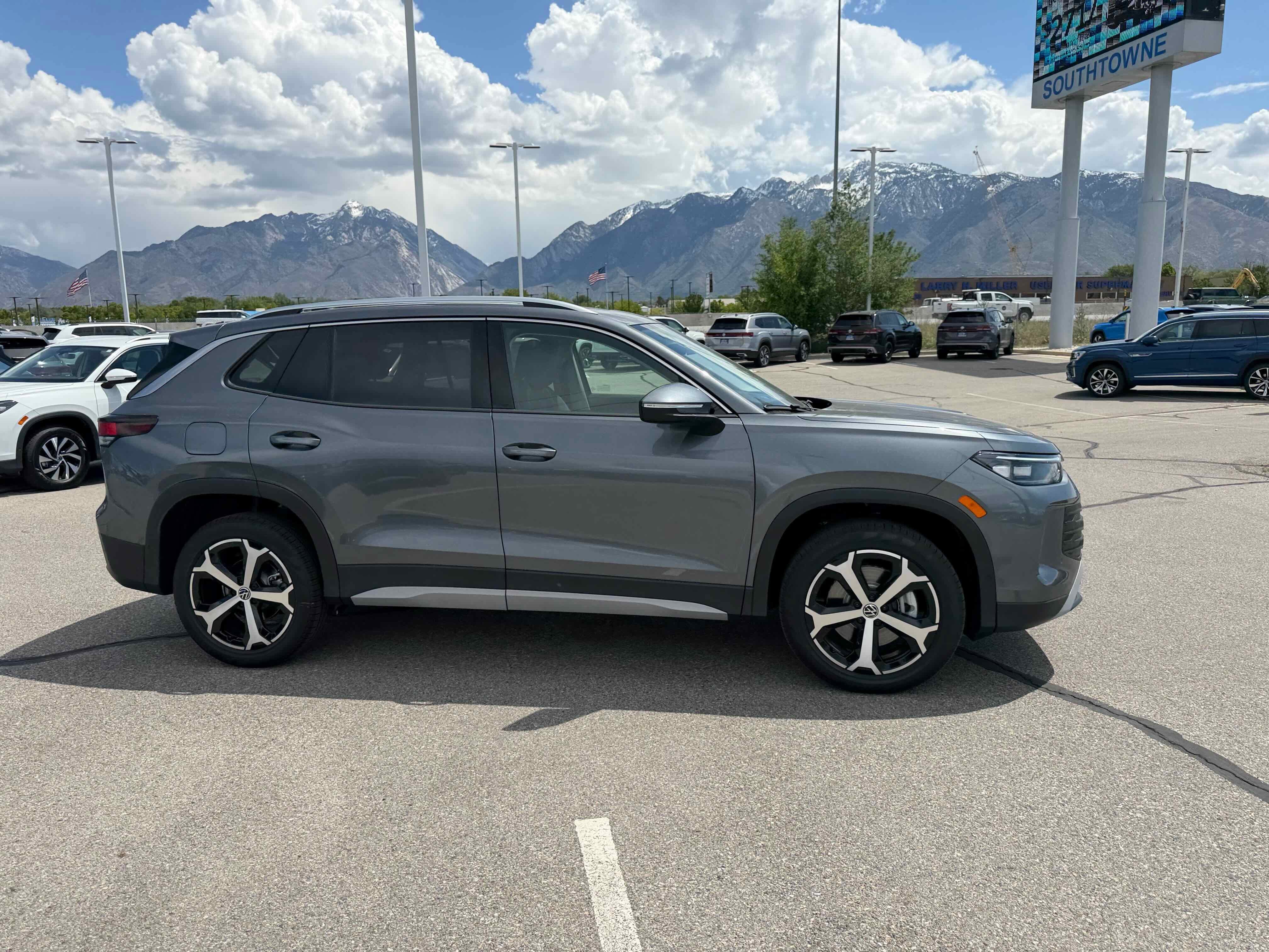 2026 Volkswagen Tiguan SE