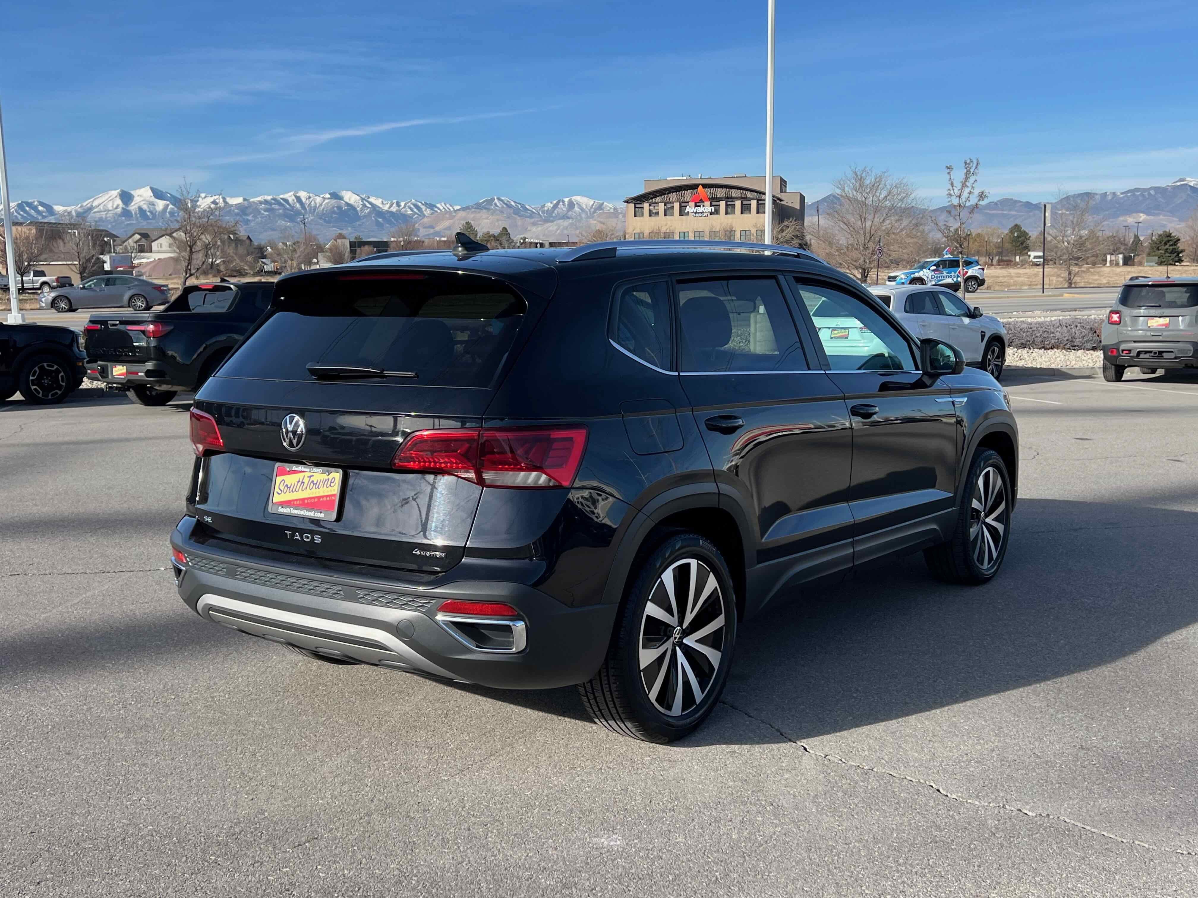 2023 Volkswagen Taos SE