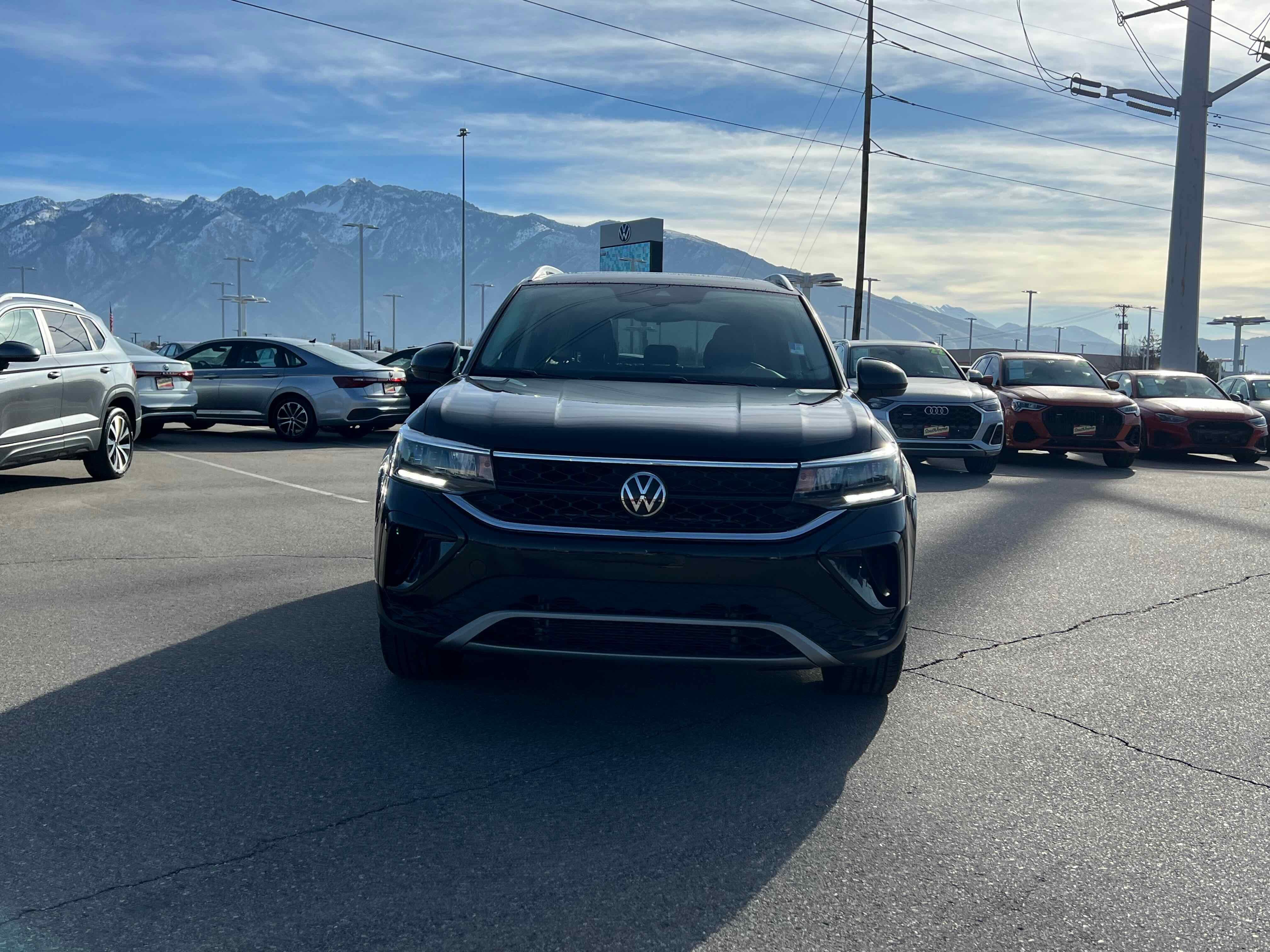 2023 Volkswagen Taos SE