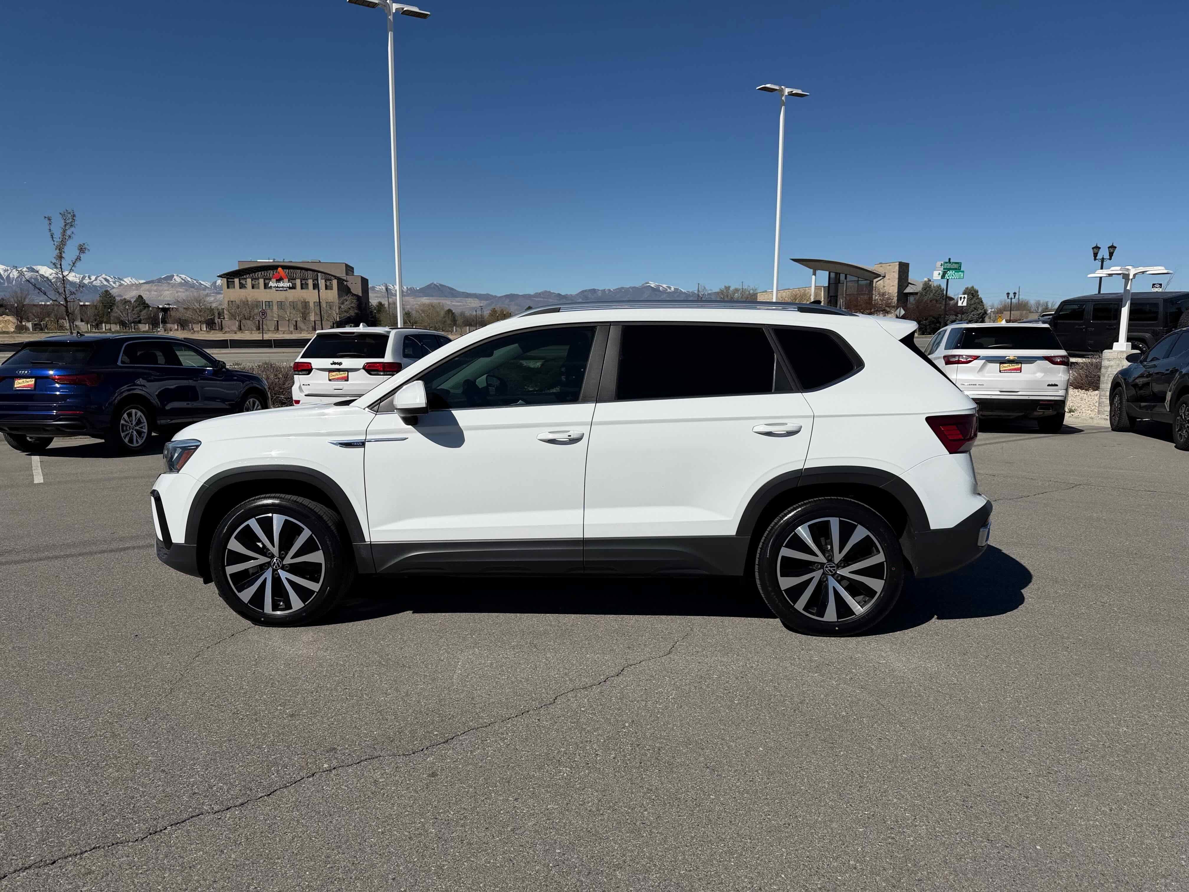 2022 Volkswagen Taos SE