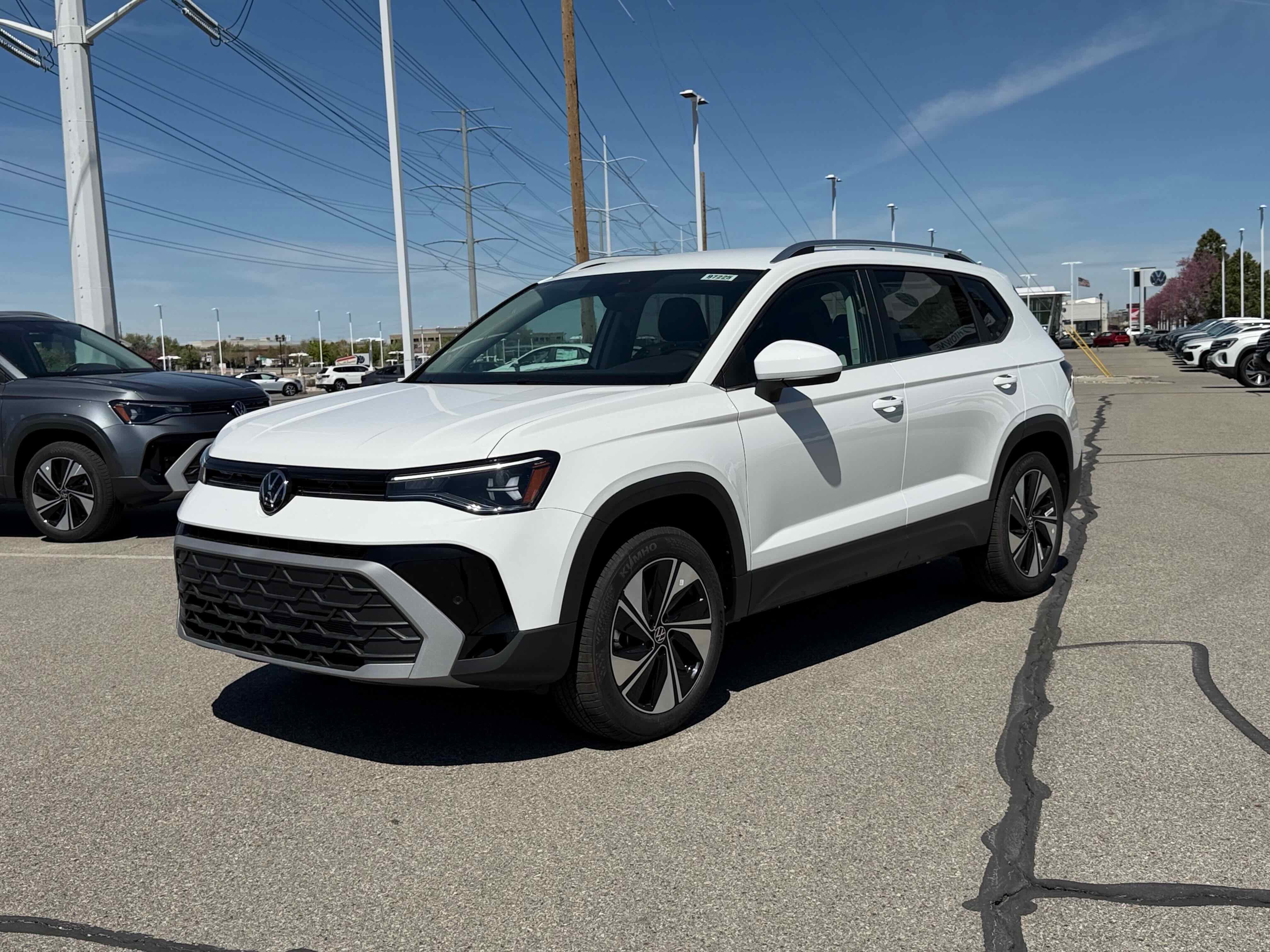 2026 Volkswagen Taos SE