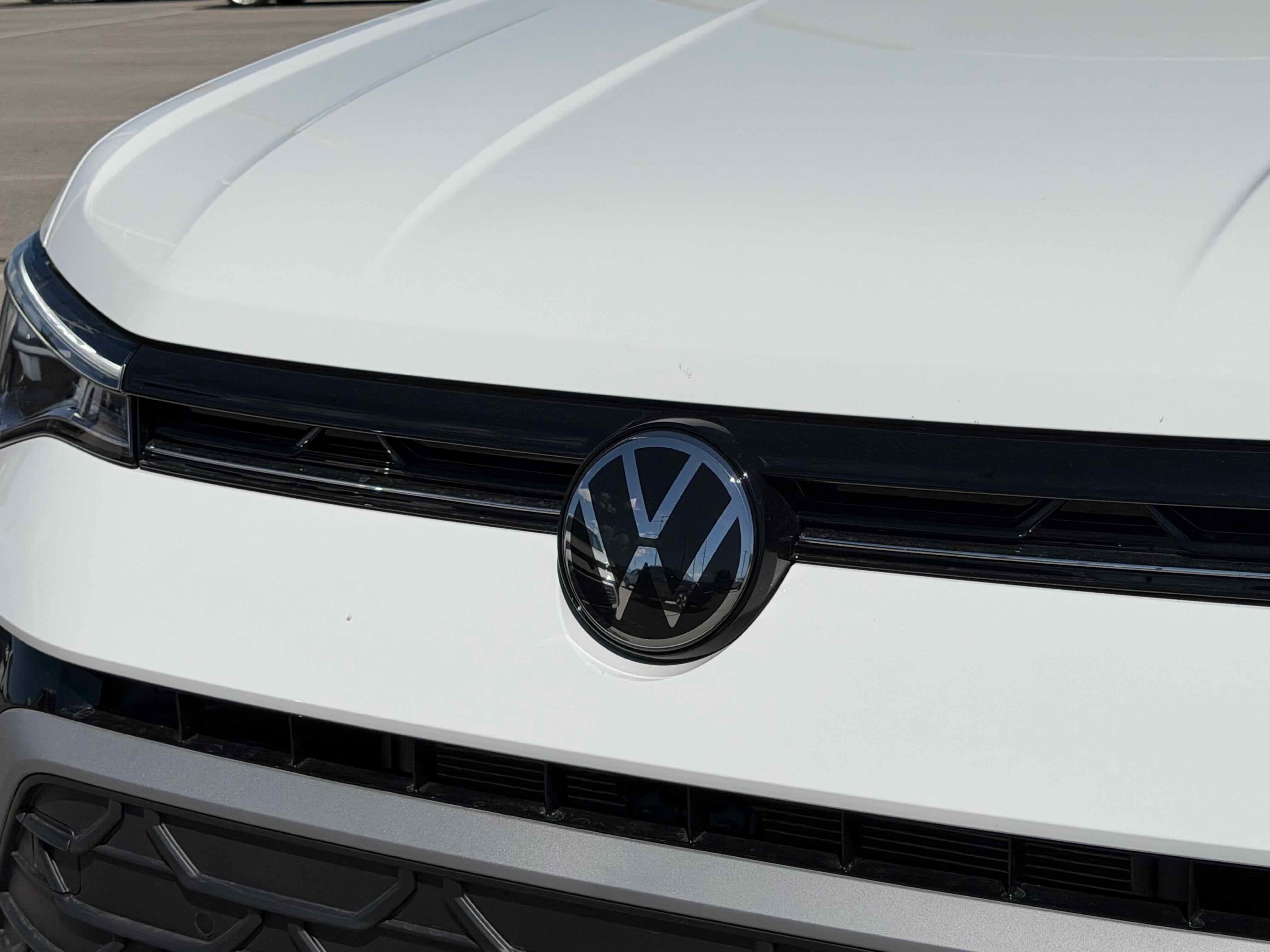 2026 Volkswagen Taos SE