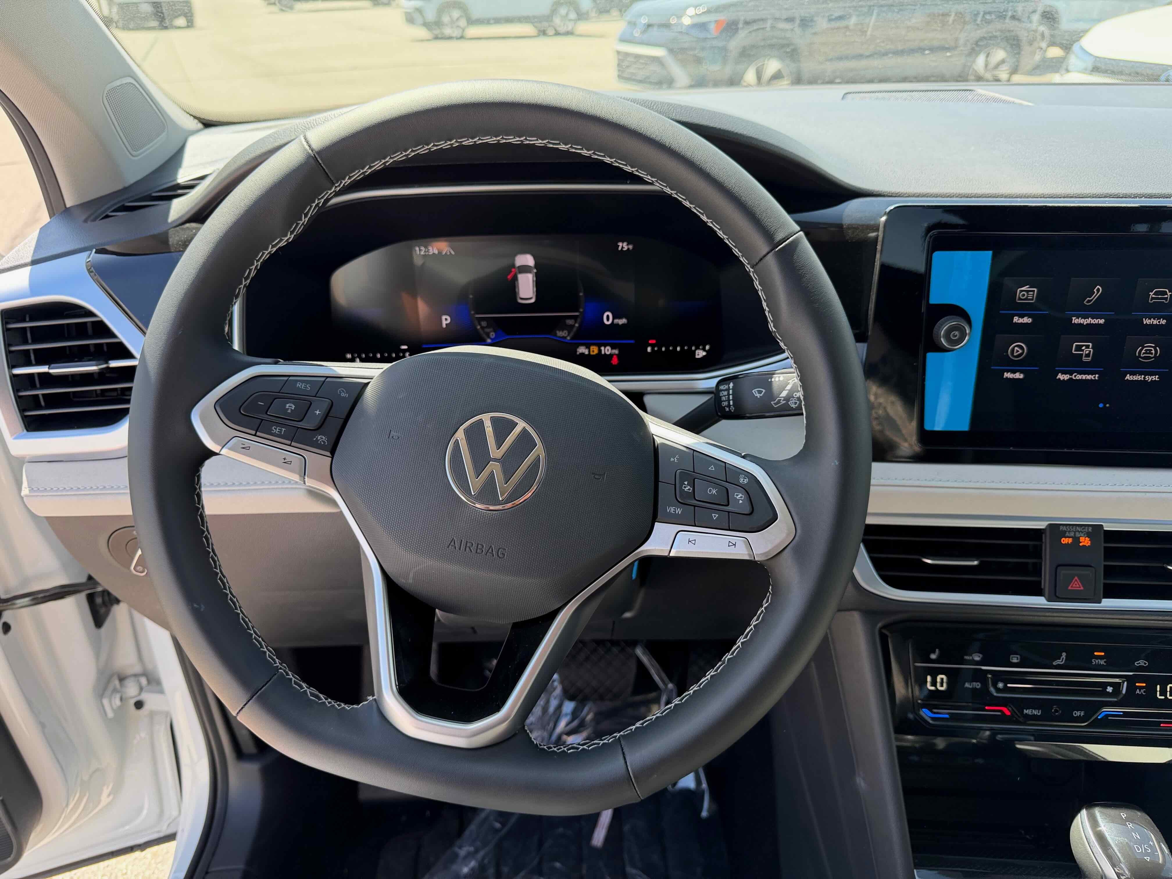 2026 Volkswagen Taos SE