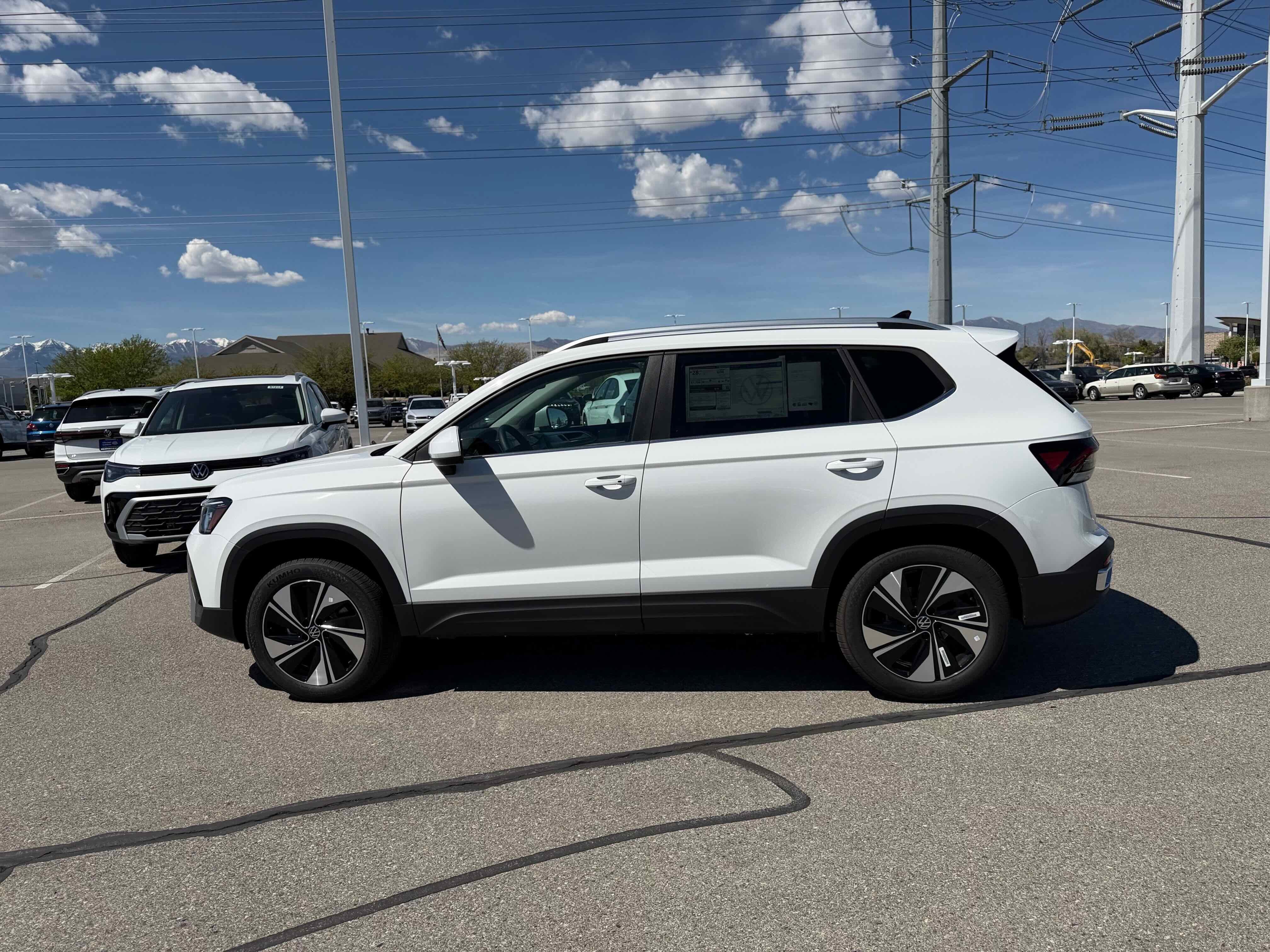 2026 Volkswagen Taos SE