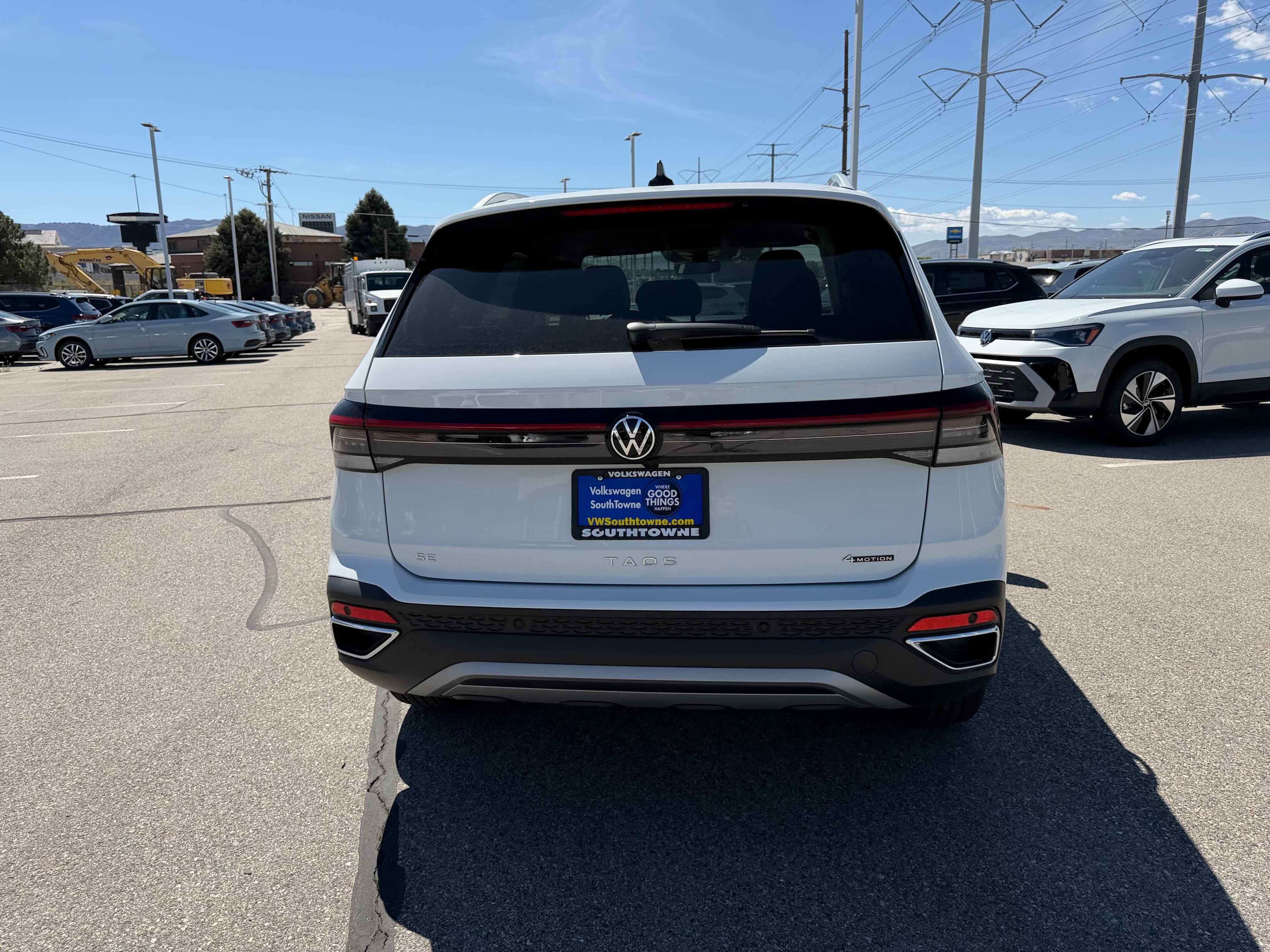 2026 Volkswagen Taos SE