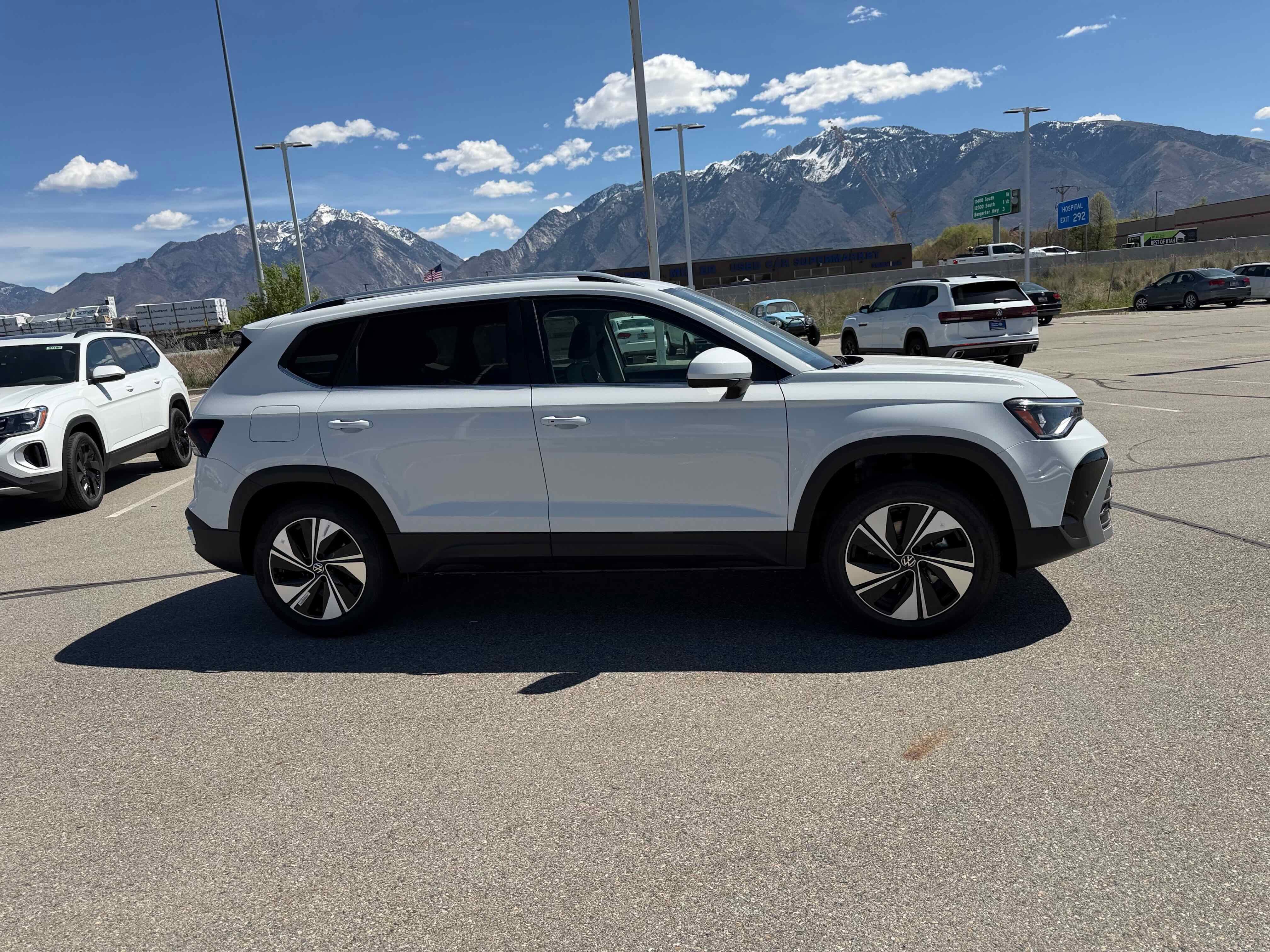 2026 Volkswagen Taos SE
