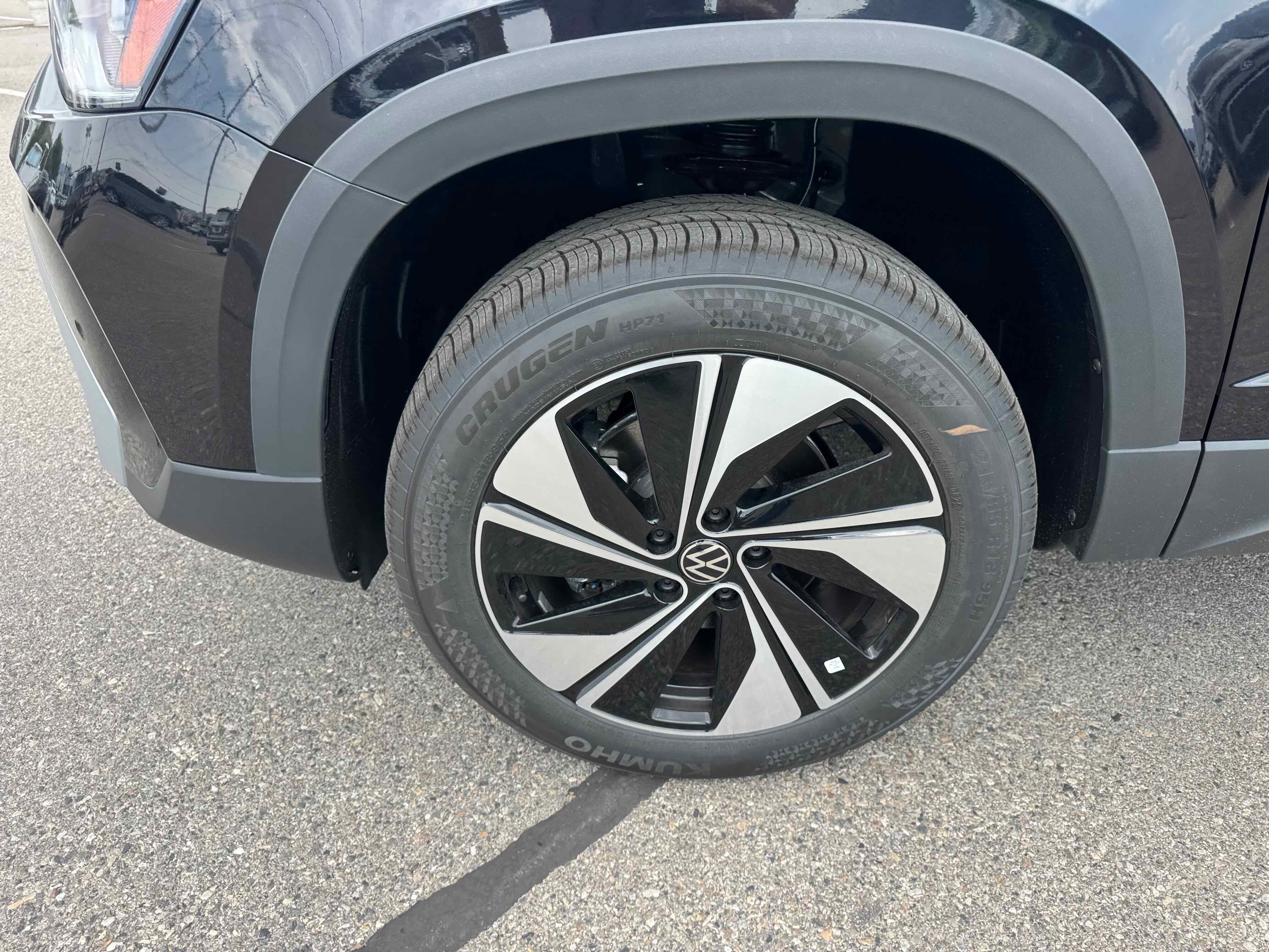 2025 Volkswagen Taos SE