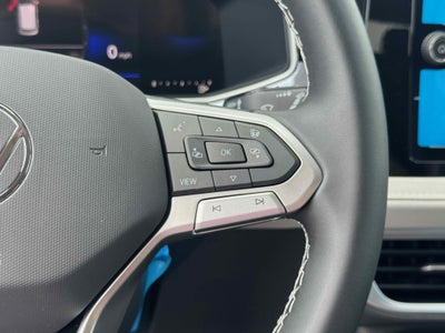 2025 Volkswagen Taos SE