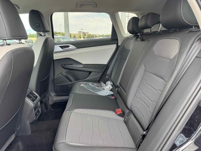 2025 Volkswagen Taos SE