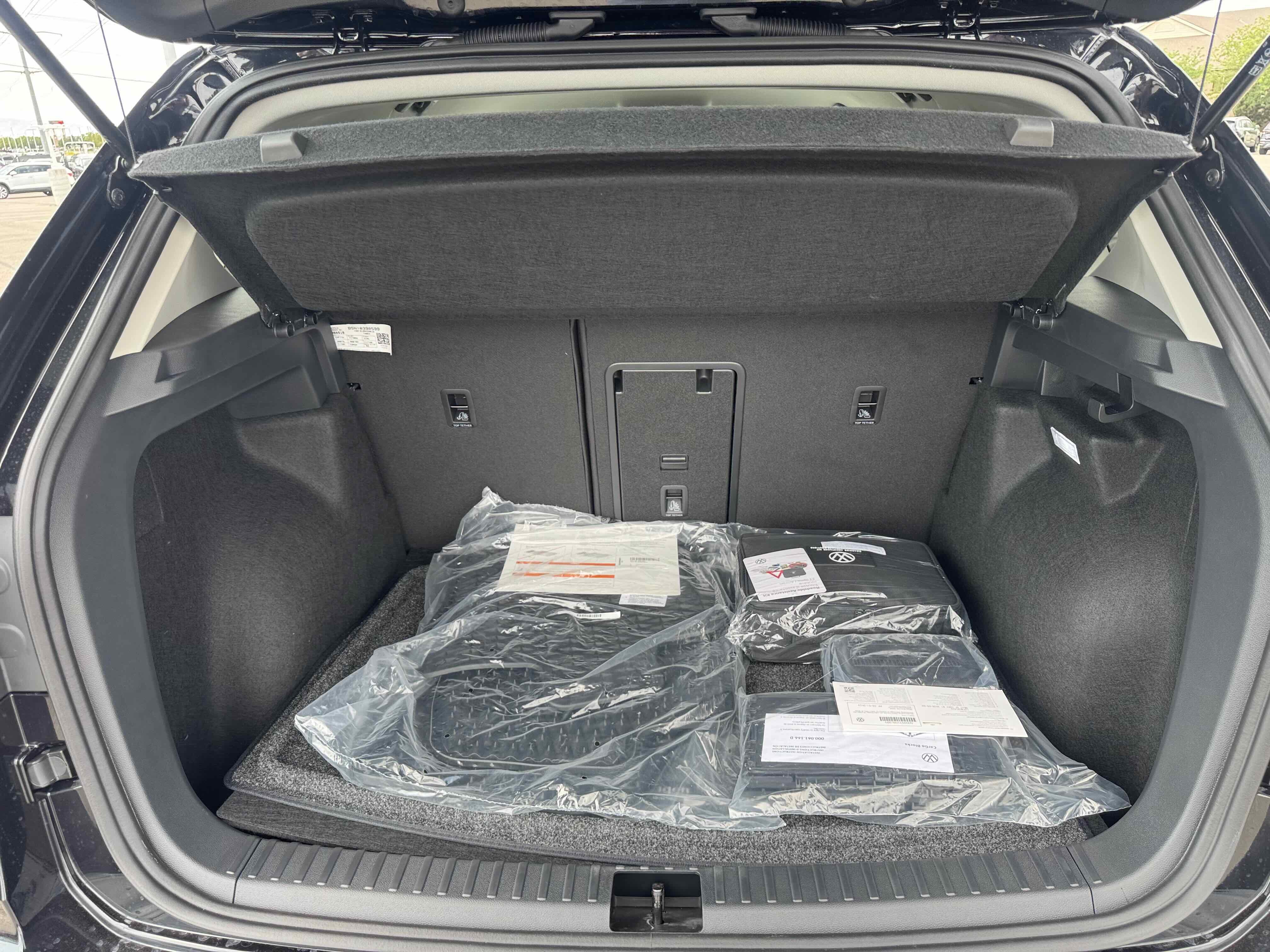 2025 Volkswagen Taos SE