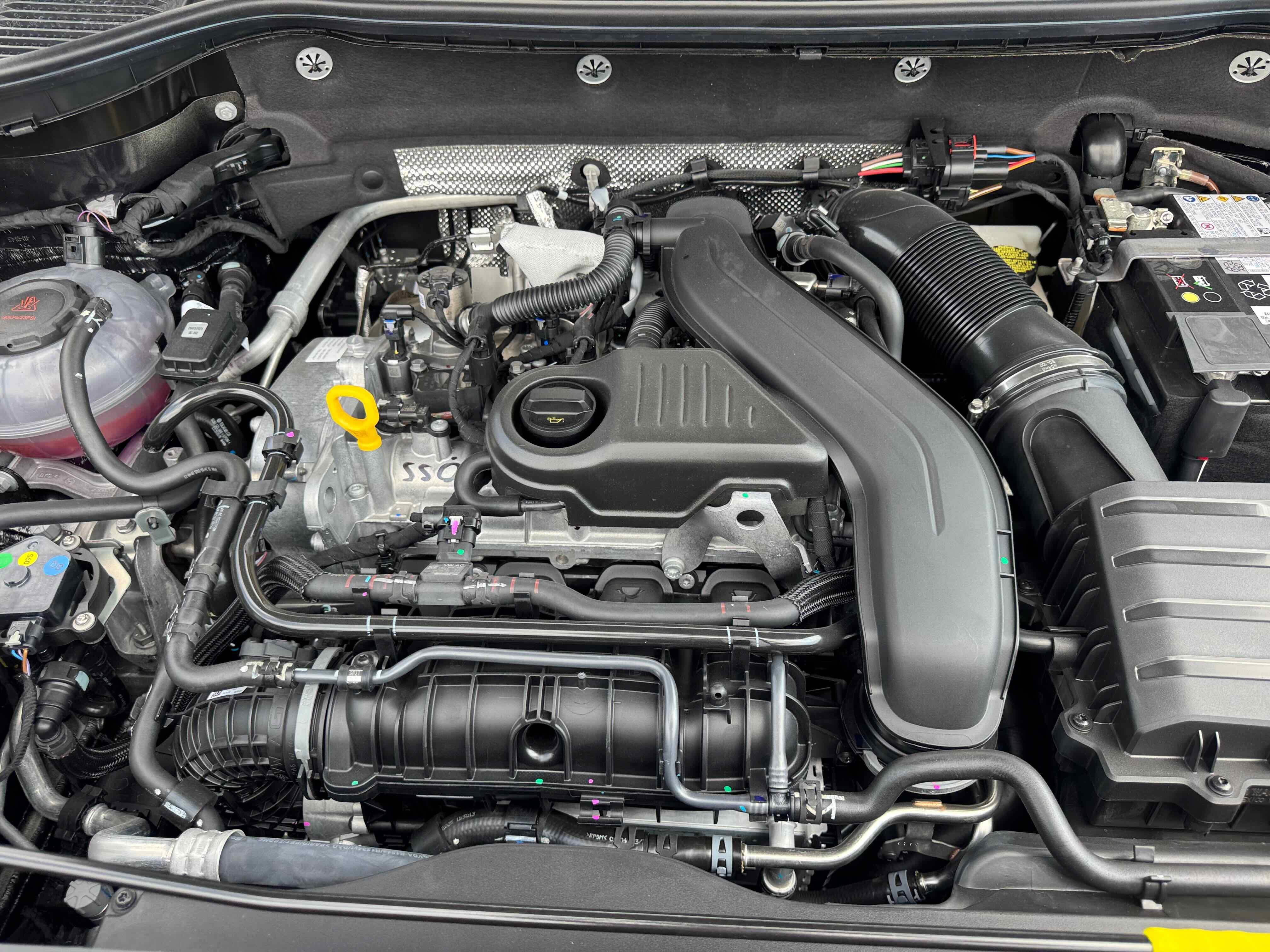 2025 Volkswagen Taos SE