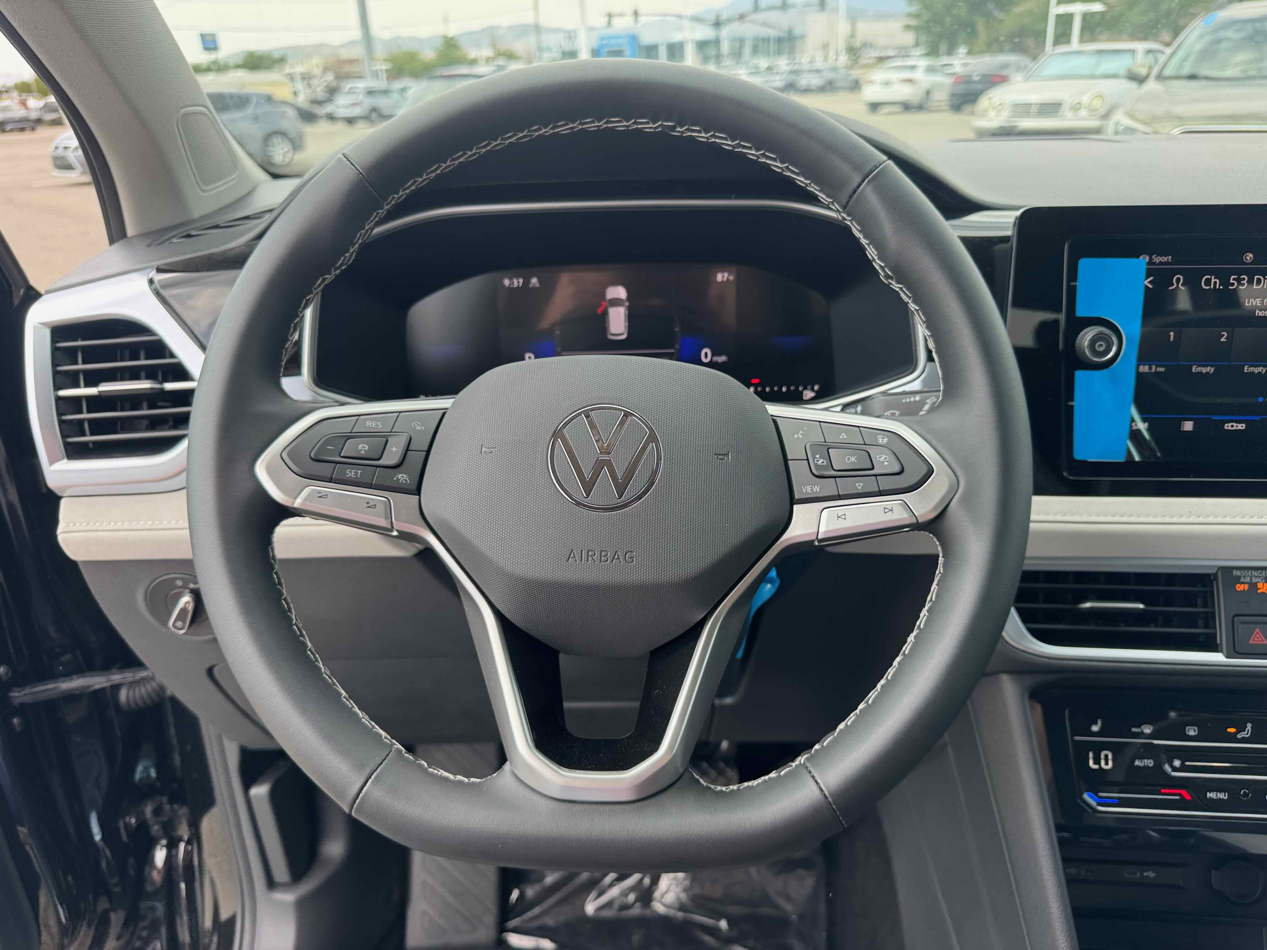 2025 Volkswagen Taos SE