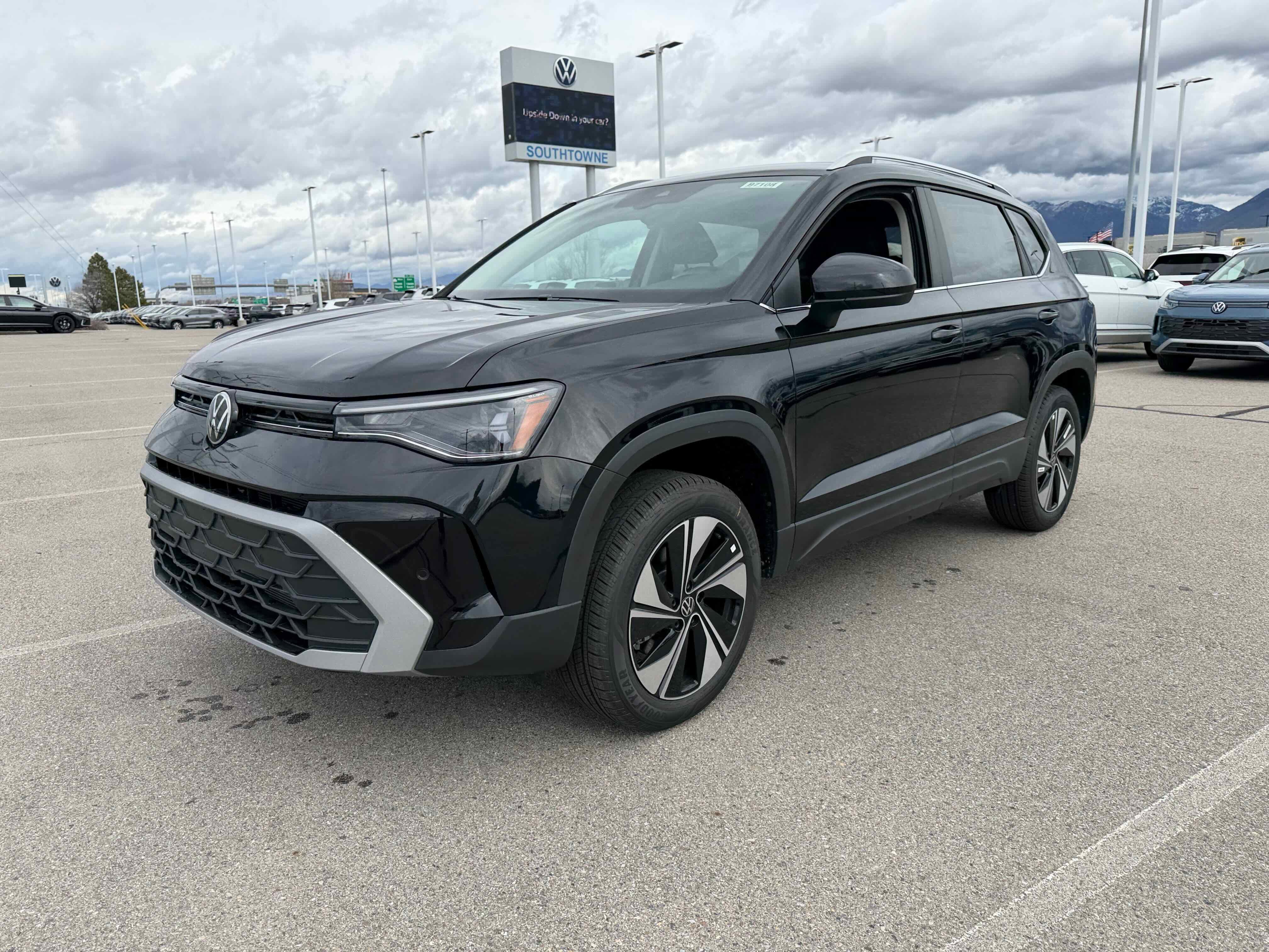 2026 Volkswagen Taos SE