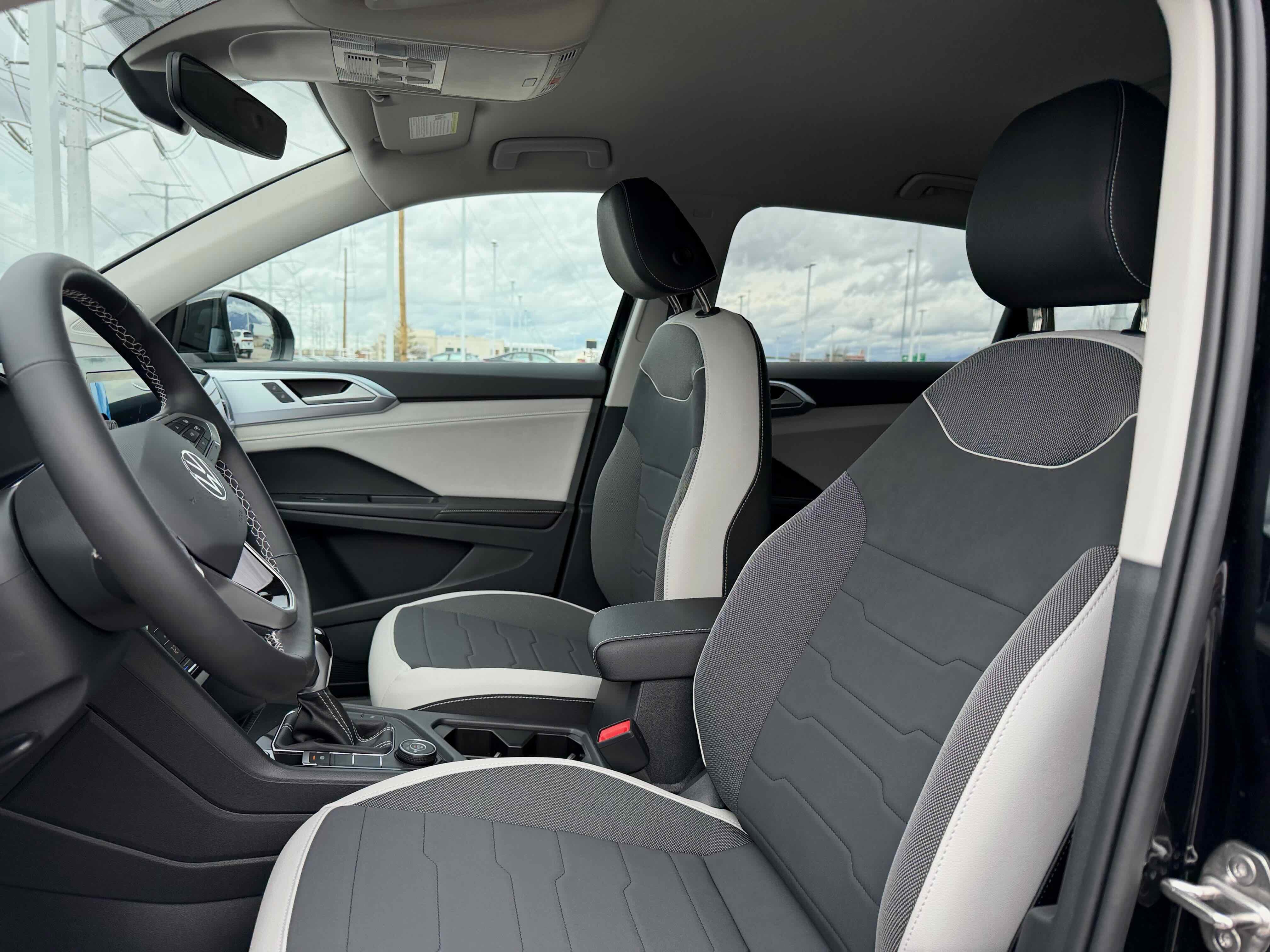 2026 Volkswagen Taos SE